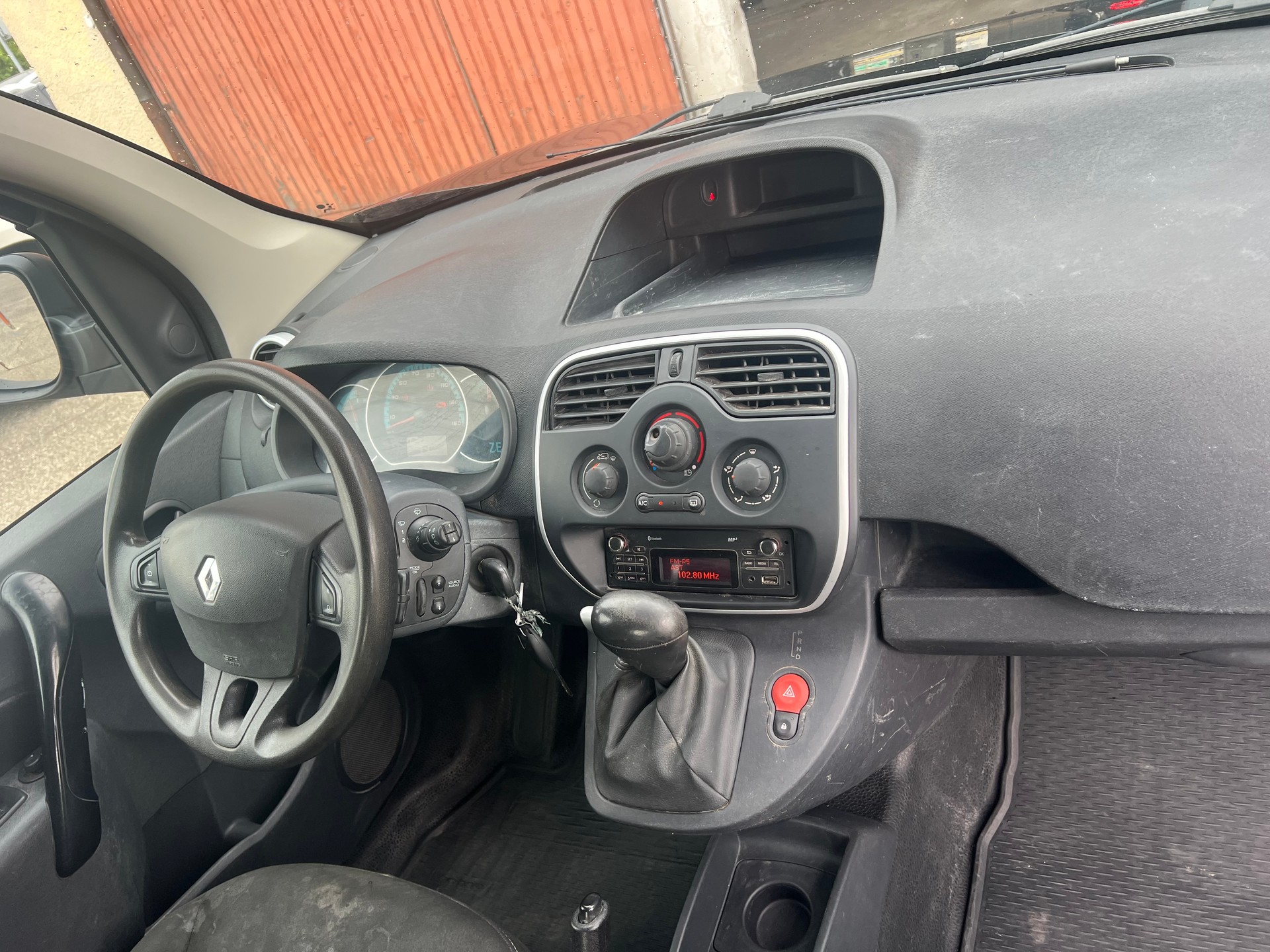RENAULT Kangoo Z.E. Access-image-7