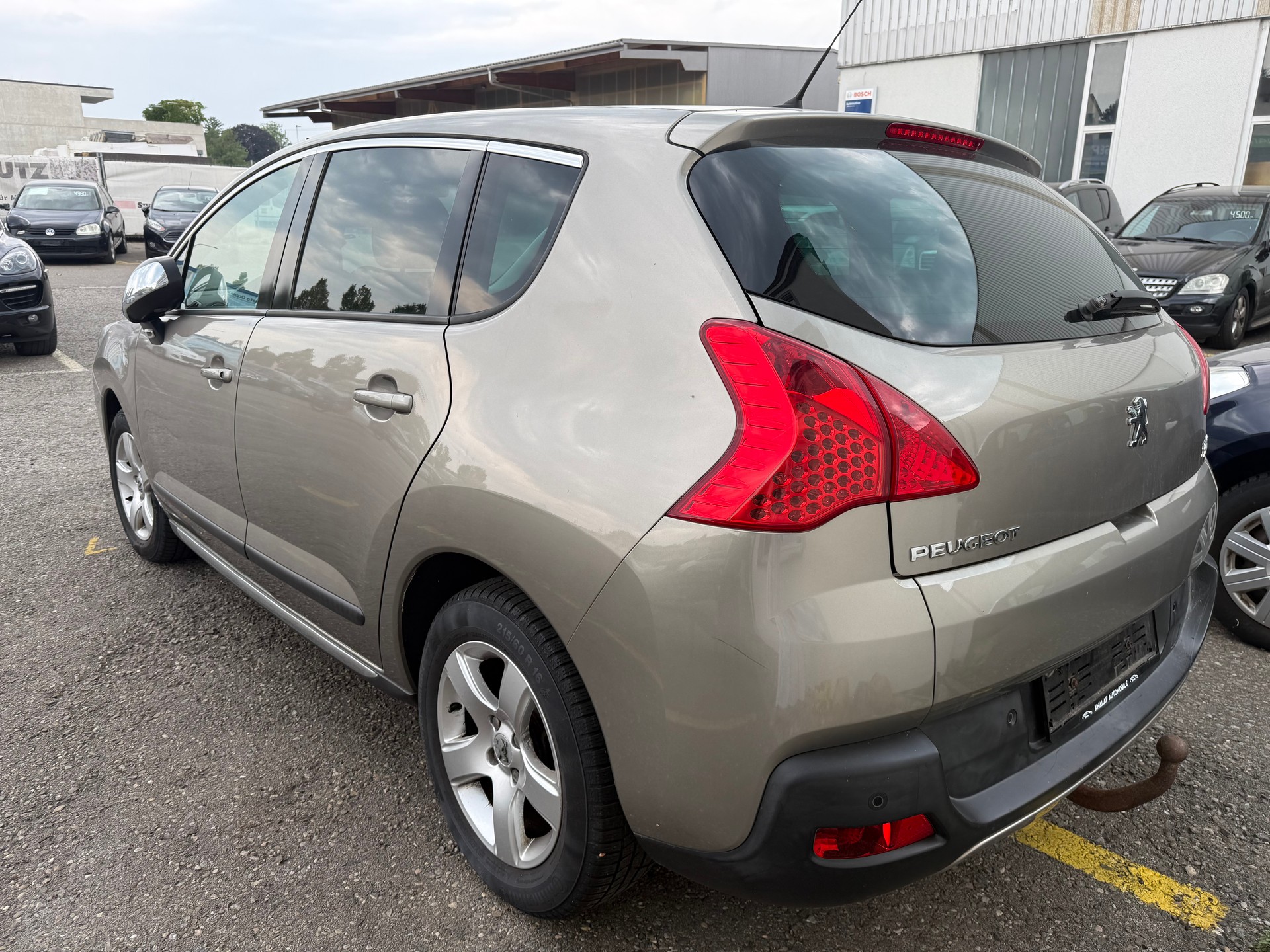 PEUGEOT 3008 1.6 16V T Sport-image-10