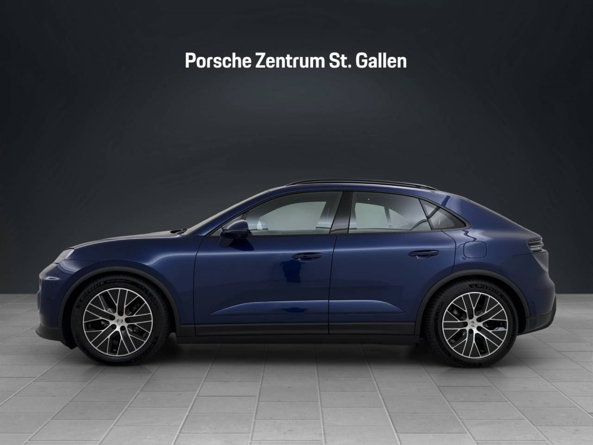 PORSCHE Macan 4-image-1