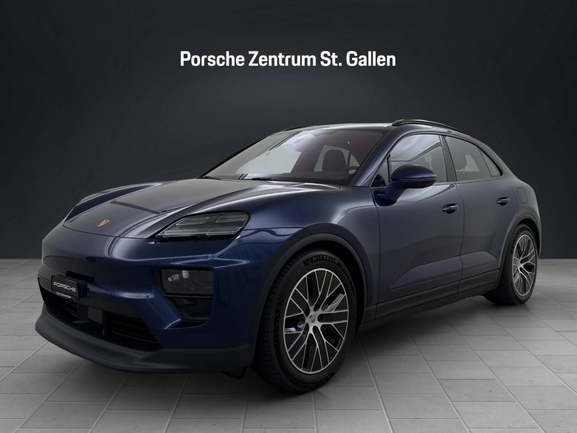 PORSCHE Macan 4-image-0