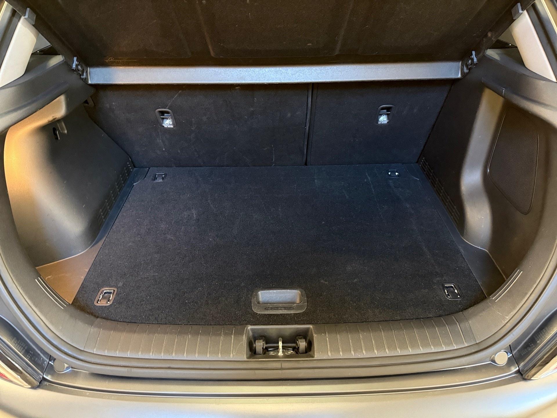 HYUNDAI Kona 1.6 GDi HEV Amplia DCT-image-10