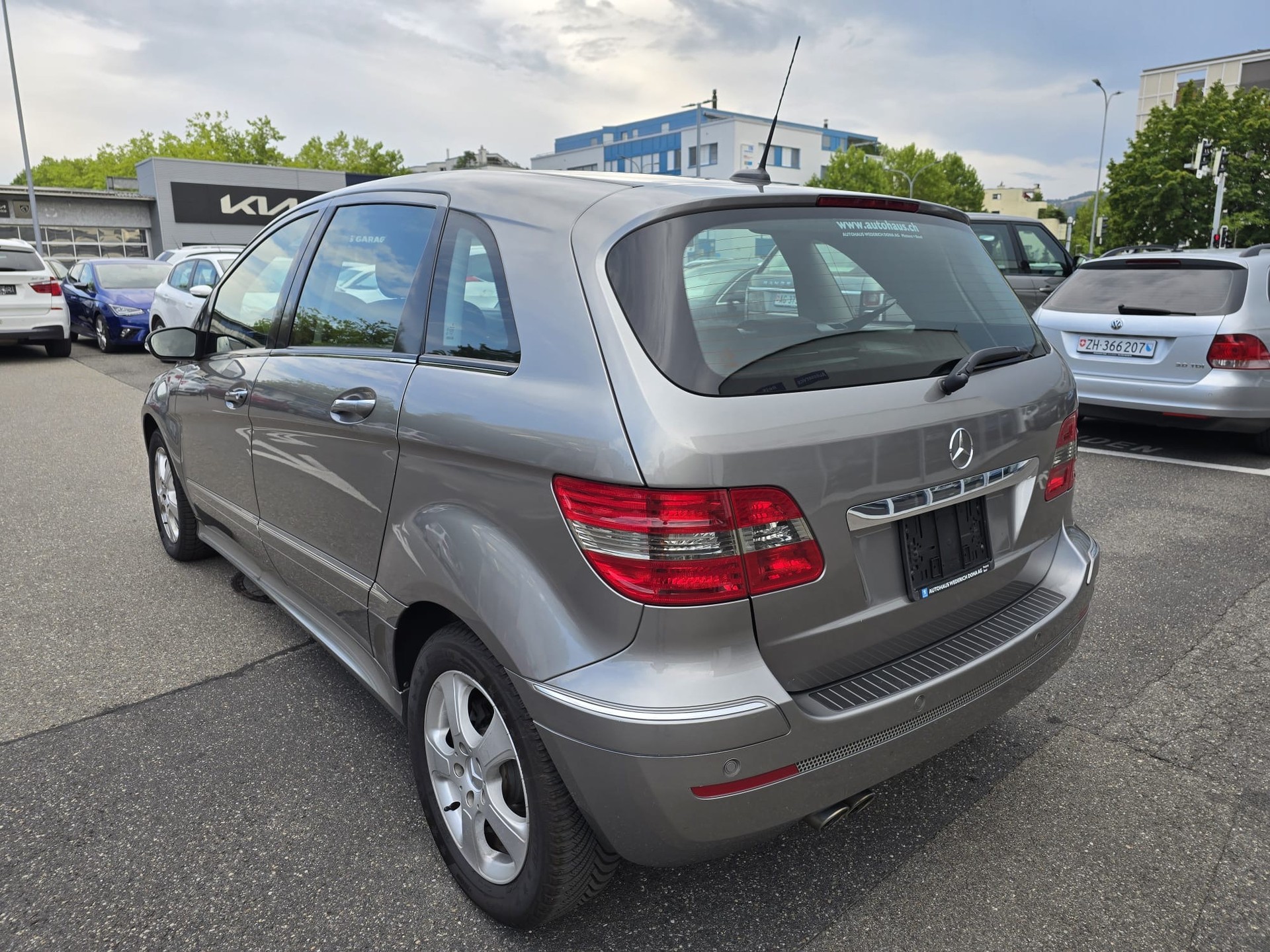 MERCEDES-BENZ B 200 T-image-3
