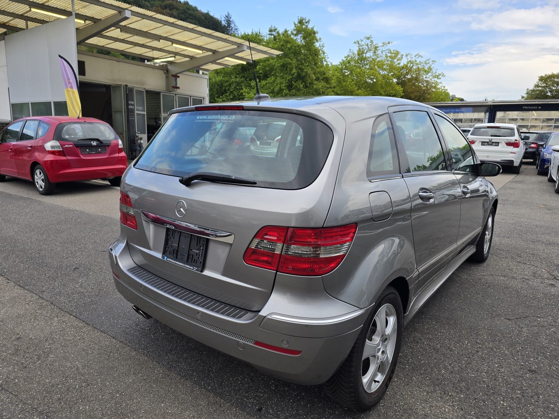 MERCEDES-BENZ B 200 T-image-5