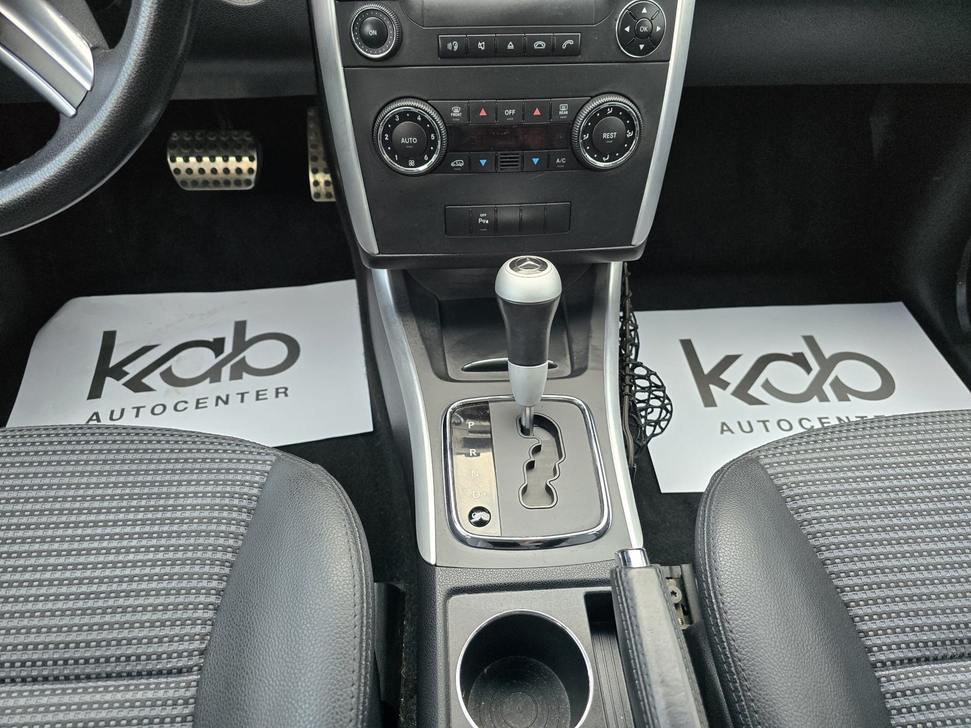 MERCEDES-BENZ B 200 T-image-10
