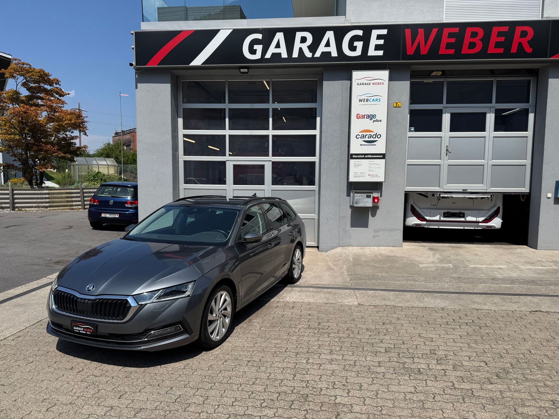 SKODA Octavia Combi 2.0 TDI DSG Style 4x4-image-0