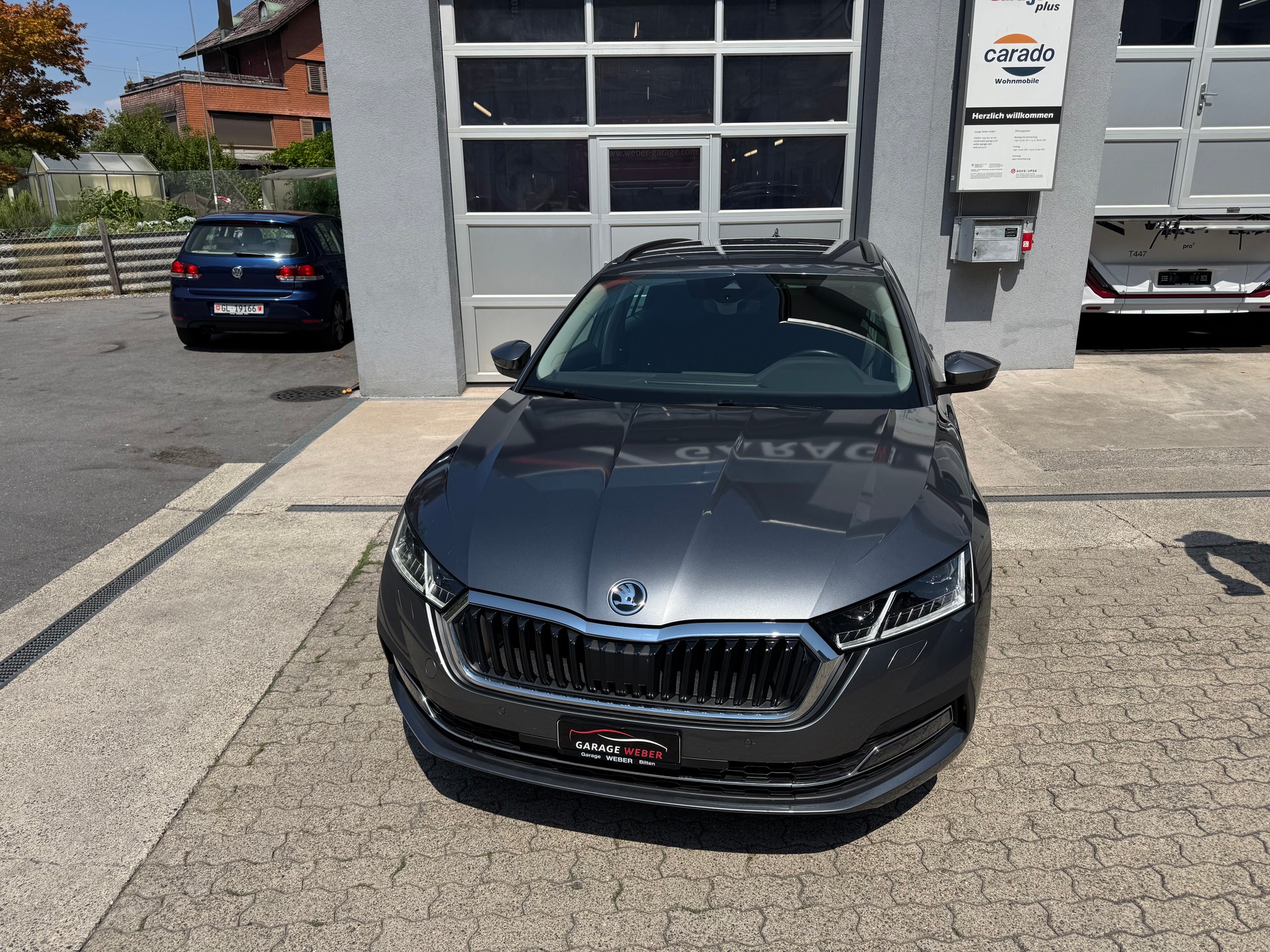 SKODA Octavia Combi 2.0 TDI DSG Style 4x4-image-1