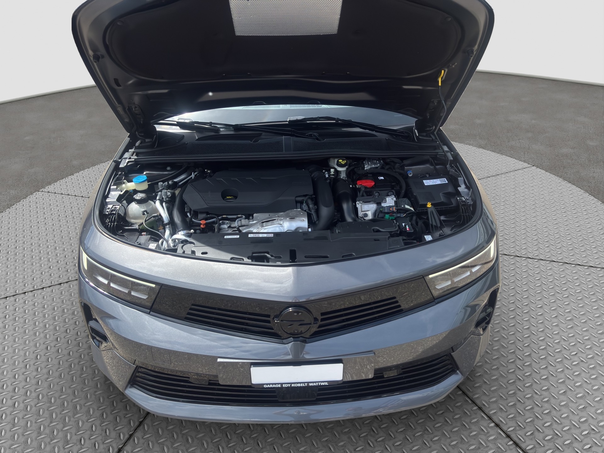 OPEL Astra 1.6 PHEV Turbo Swiss Plus A-image-21