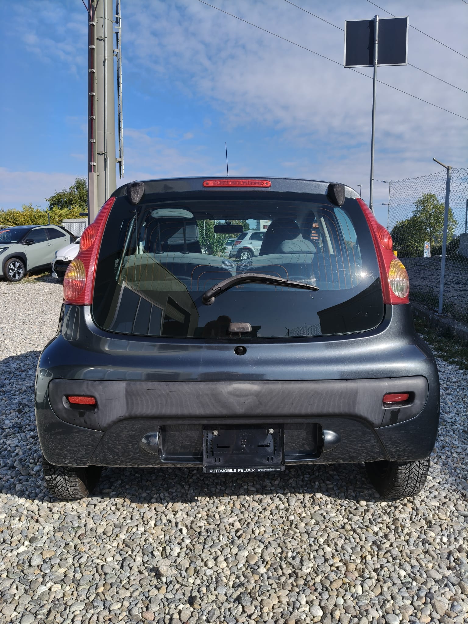 PEUGEOT 107 1.0 Trendy-image-5