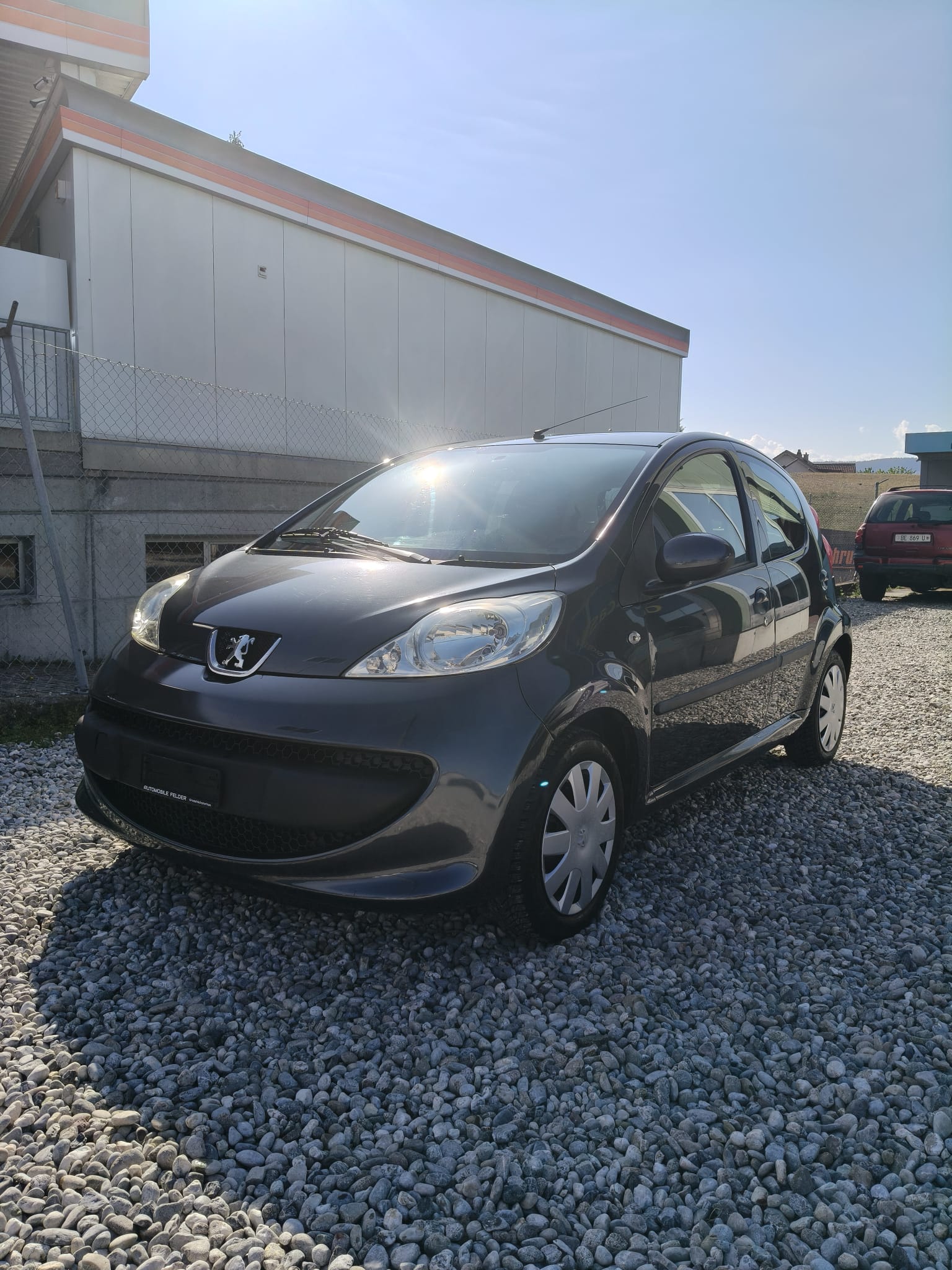 PEUGEOT 107 1.0 Trendy-image-2