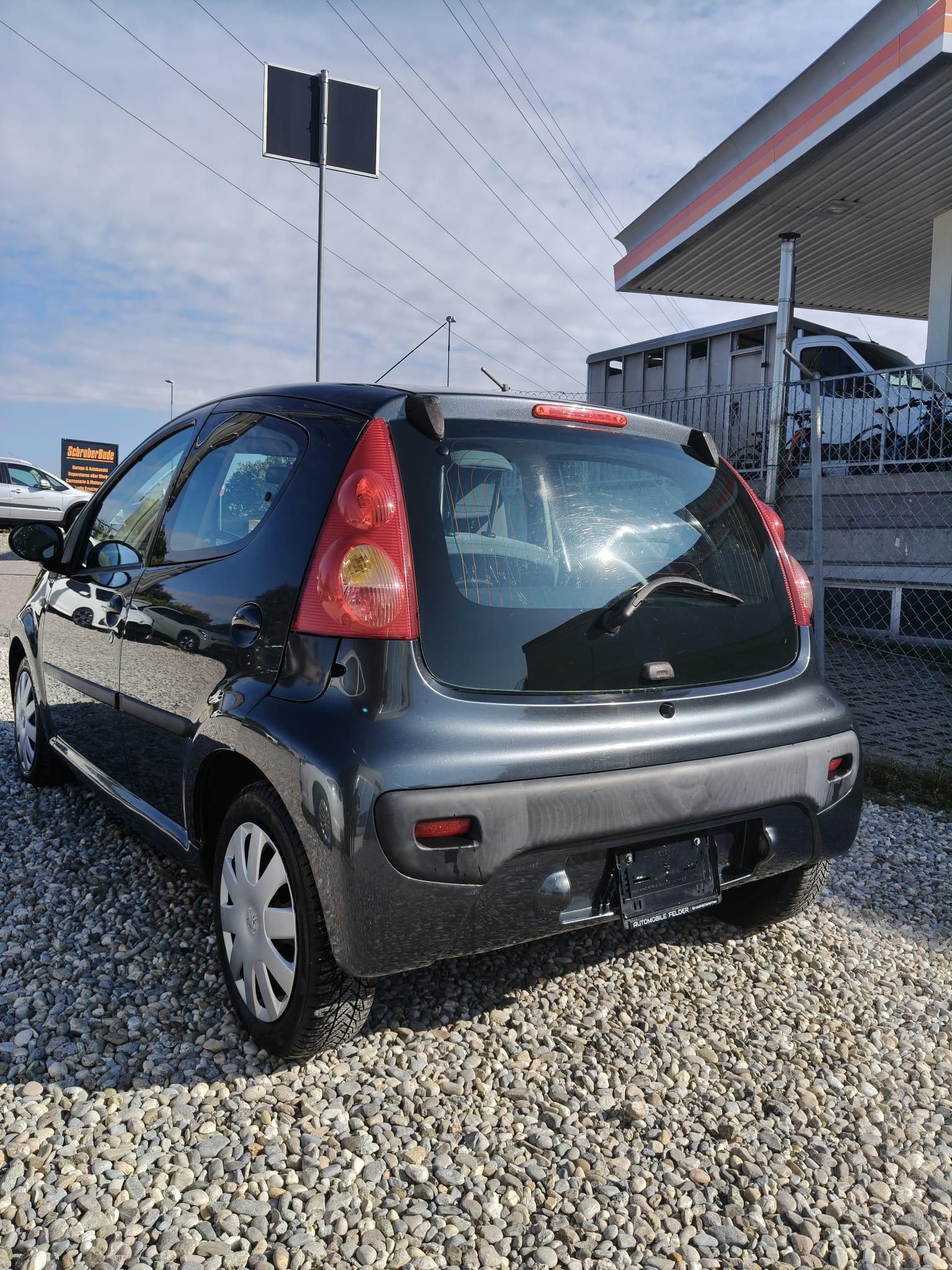 PEUGEOT 107 1.0 Trendy-image-3