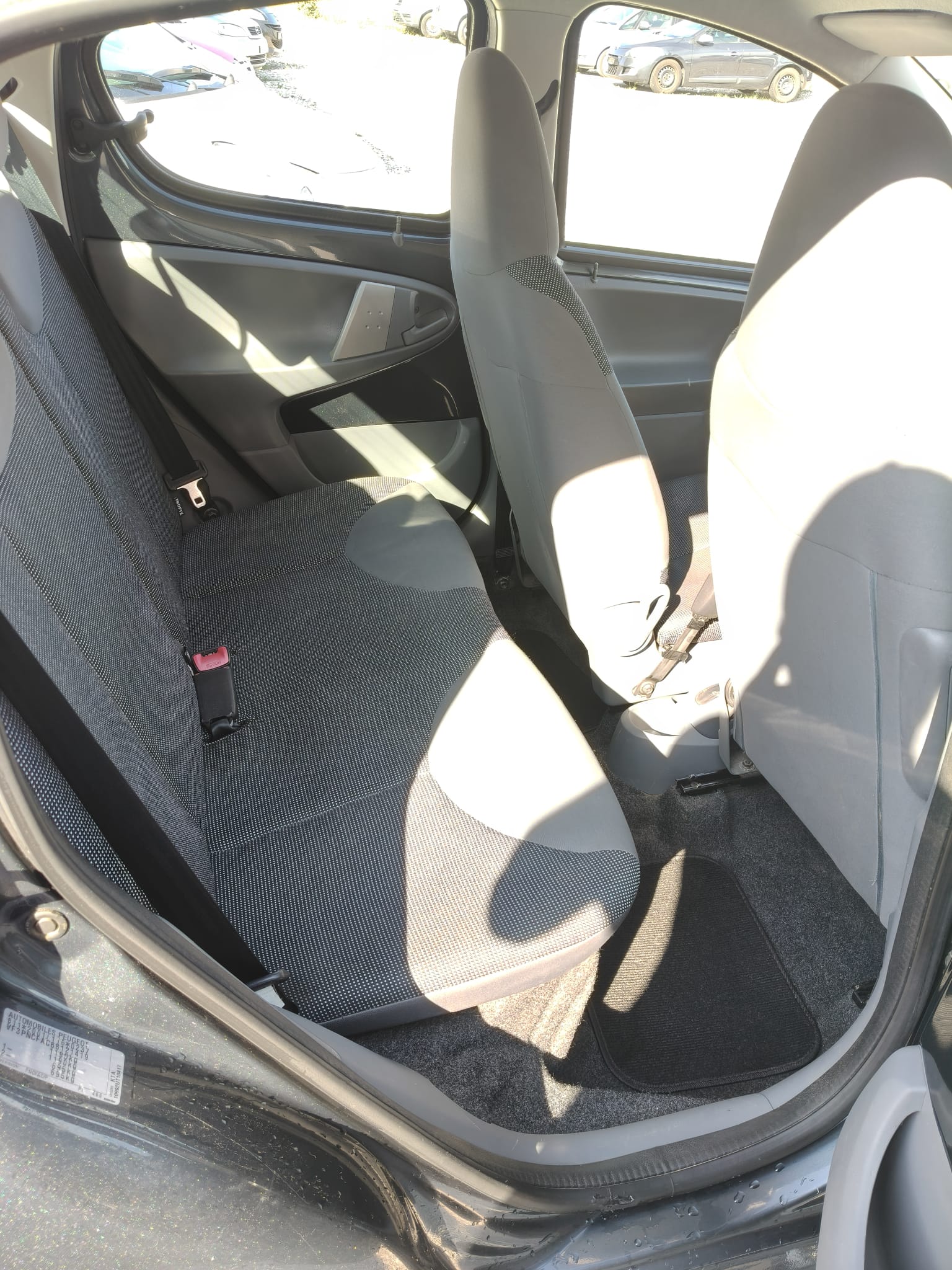 PEUGEOT 107 1.0 Trendy-image-10