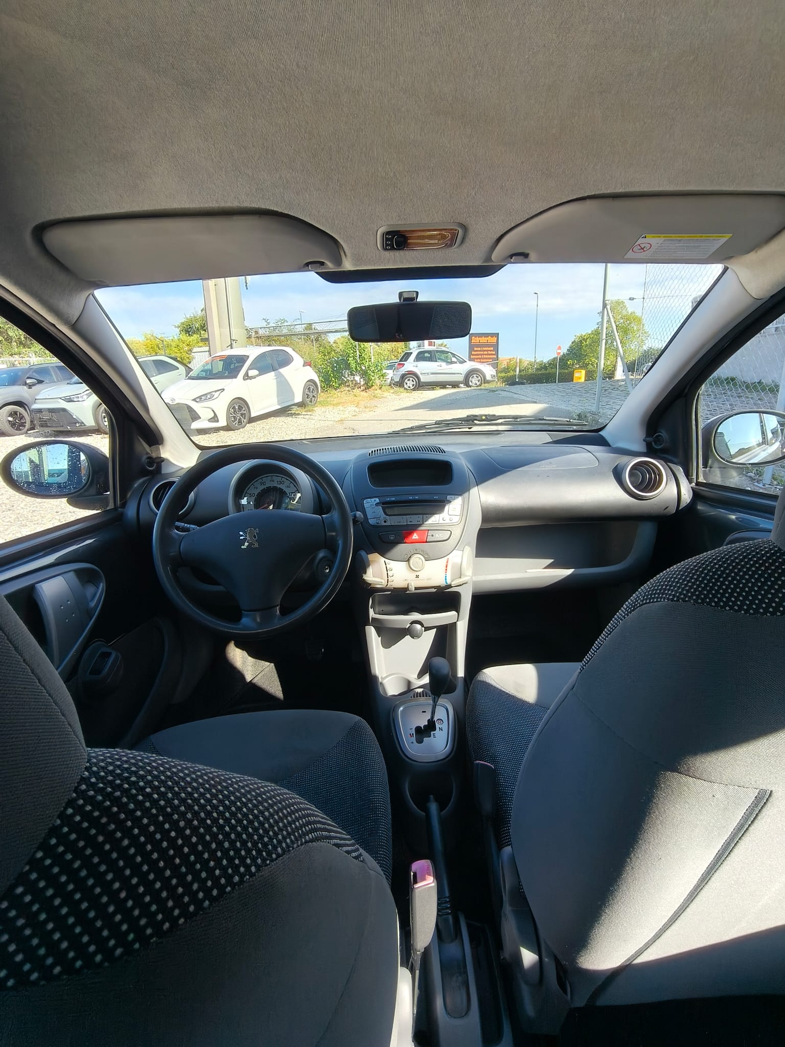 PEUGEOT 107 1.0 Trendy-image-6
