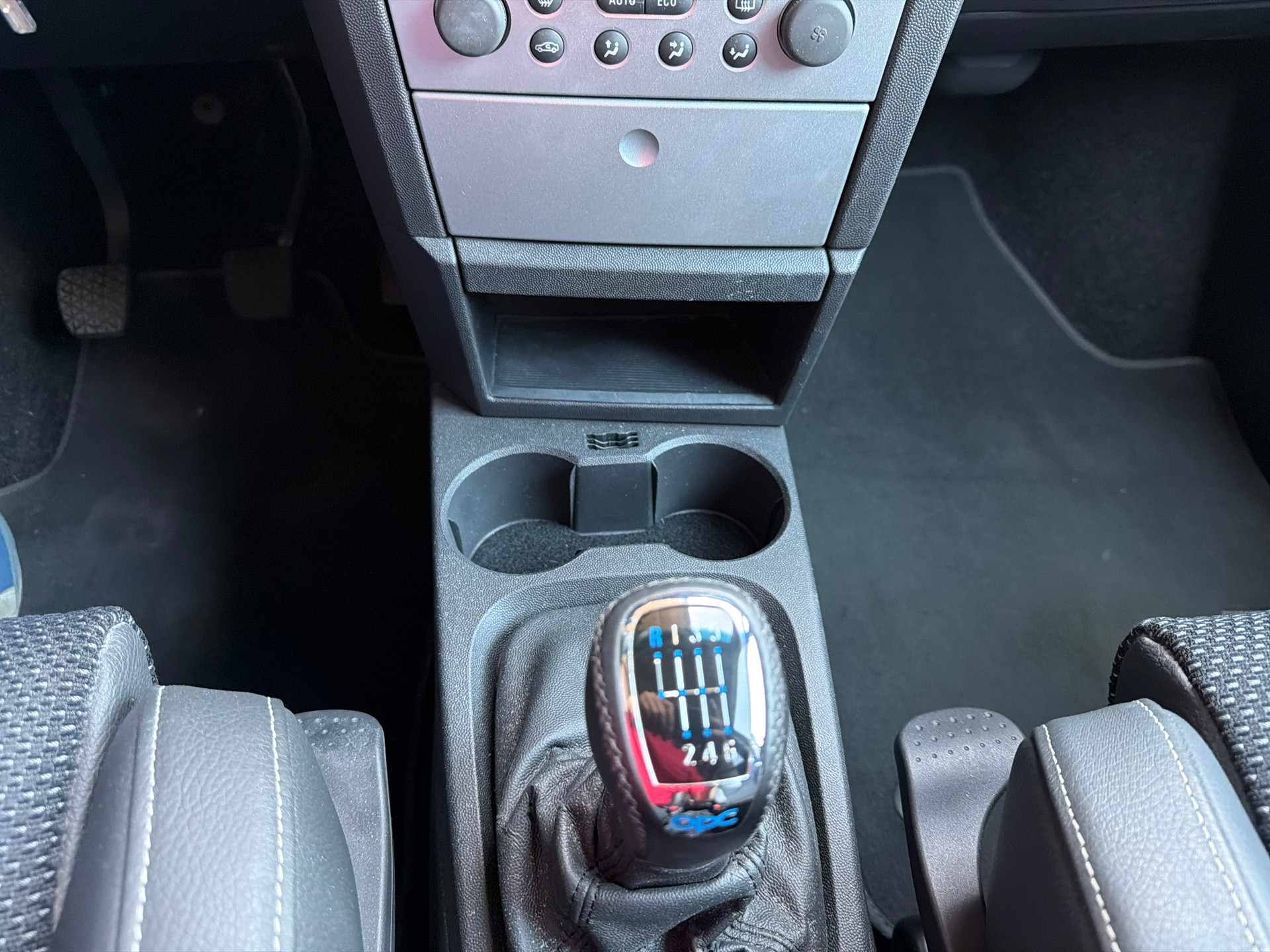 OPEL Meriva 1.6i 16V Turbo OPC-image-11