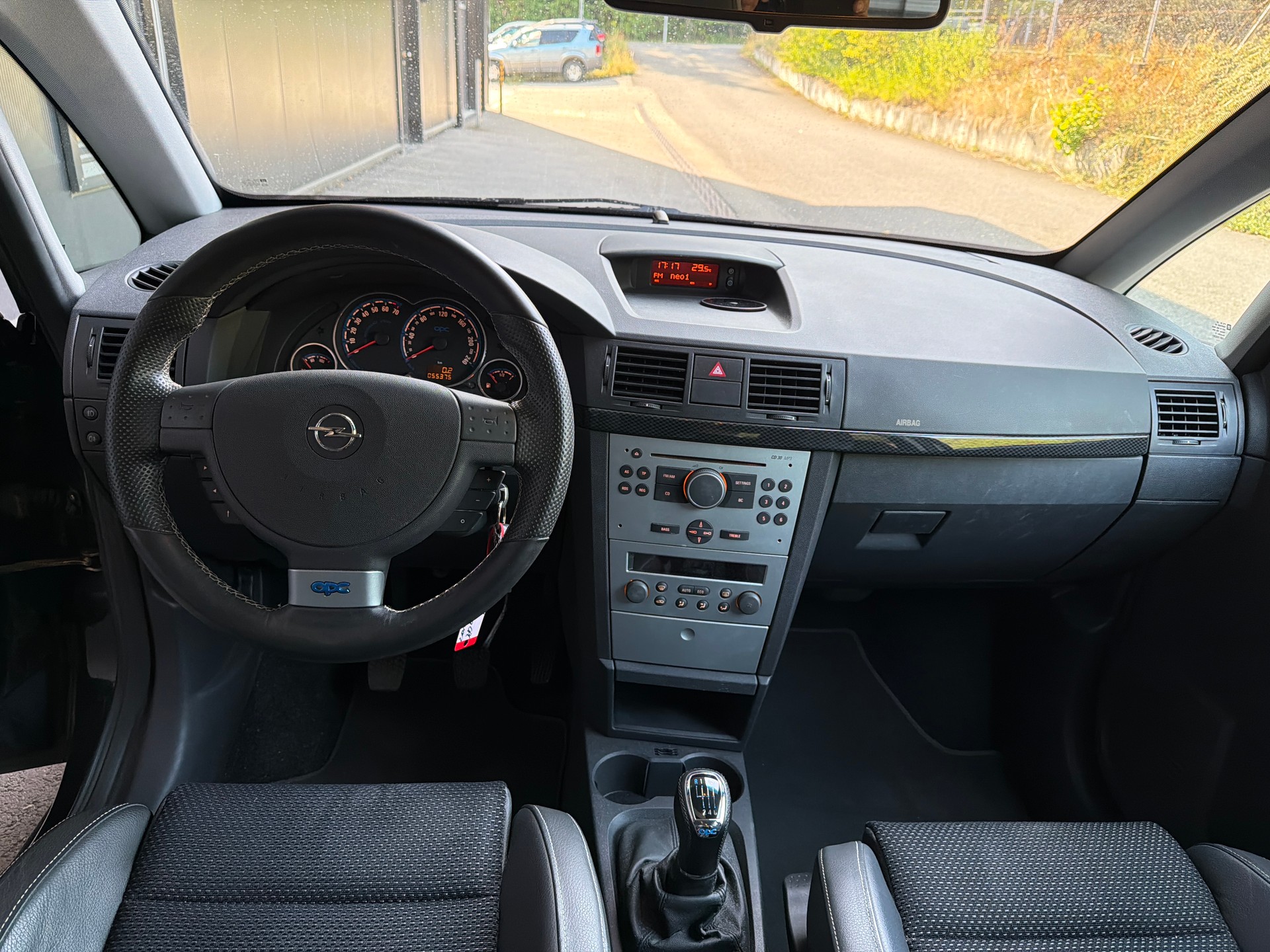 OPEL Meriva 1.6i 16V Turbo OPC-image-13