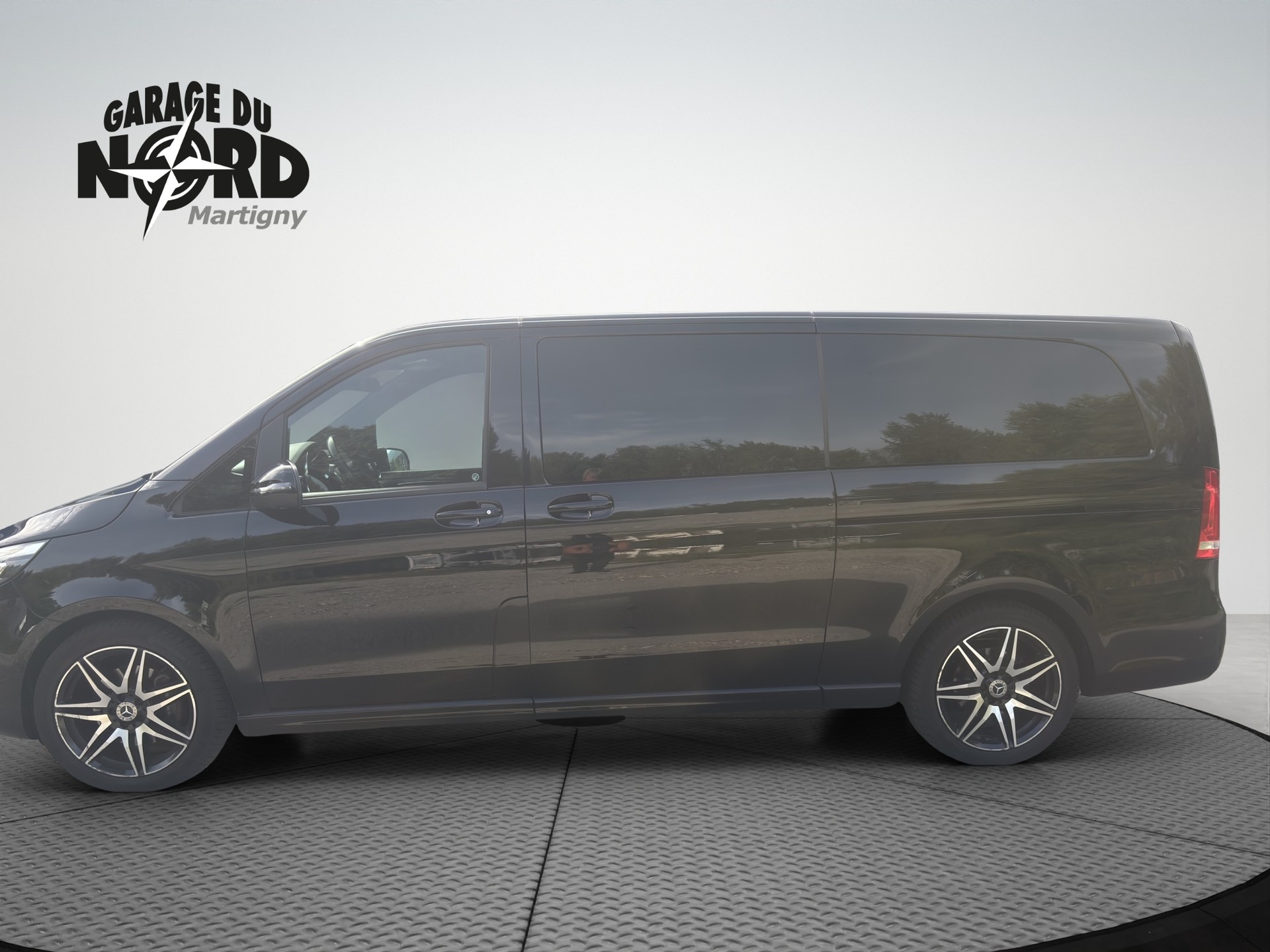 MERCEDES-BENZ V 300 d extralang Avantgarde 9G-Tronic-showroom-element-2