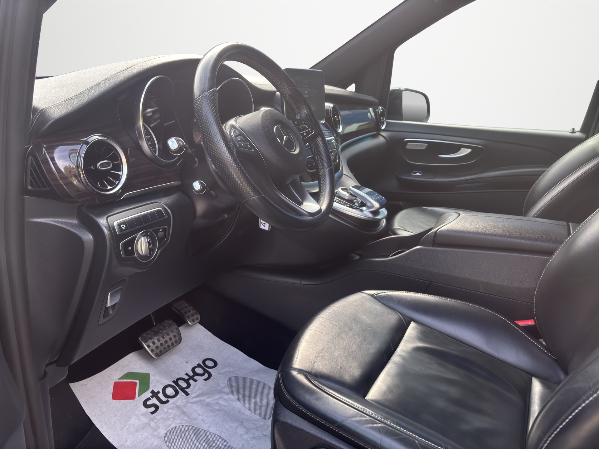 MERCEDES-BENZ V 300 d extralang Avantgarde 9G-Tronic-image-8