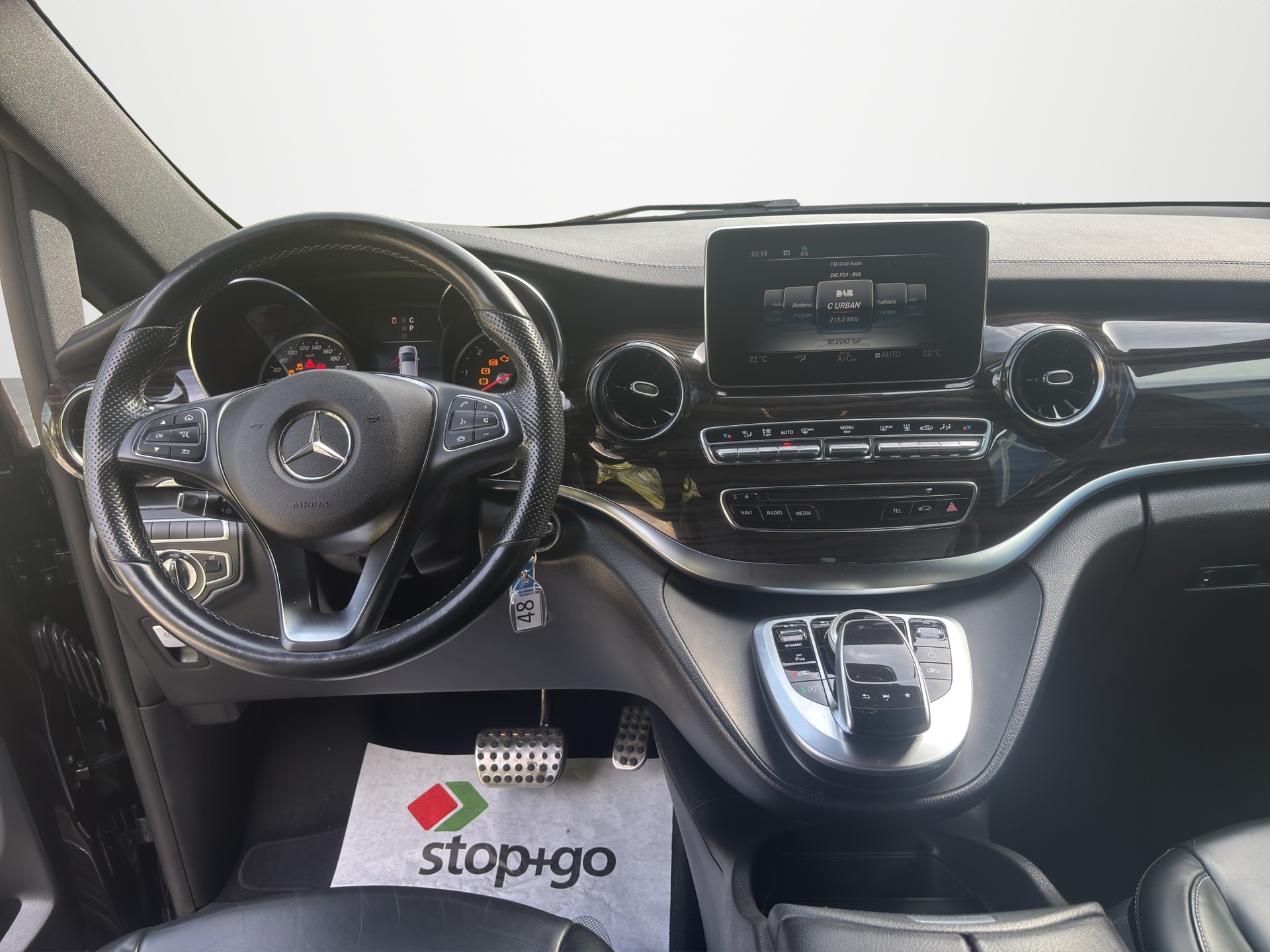 MERCEDES-BENZ V 300 d extralang Avantgarde 9G-Tronic-image-11