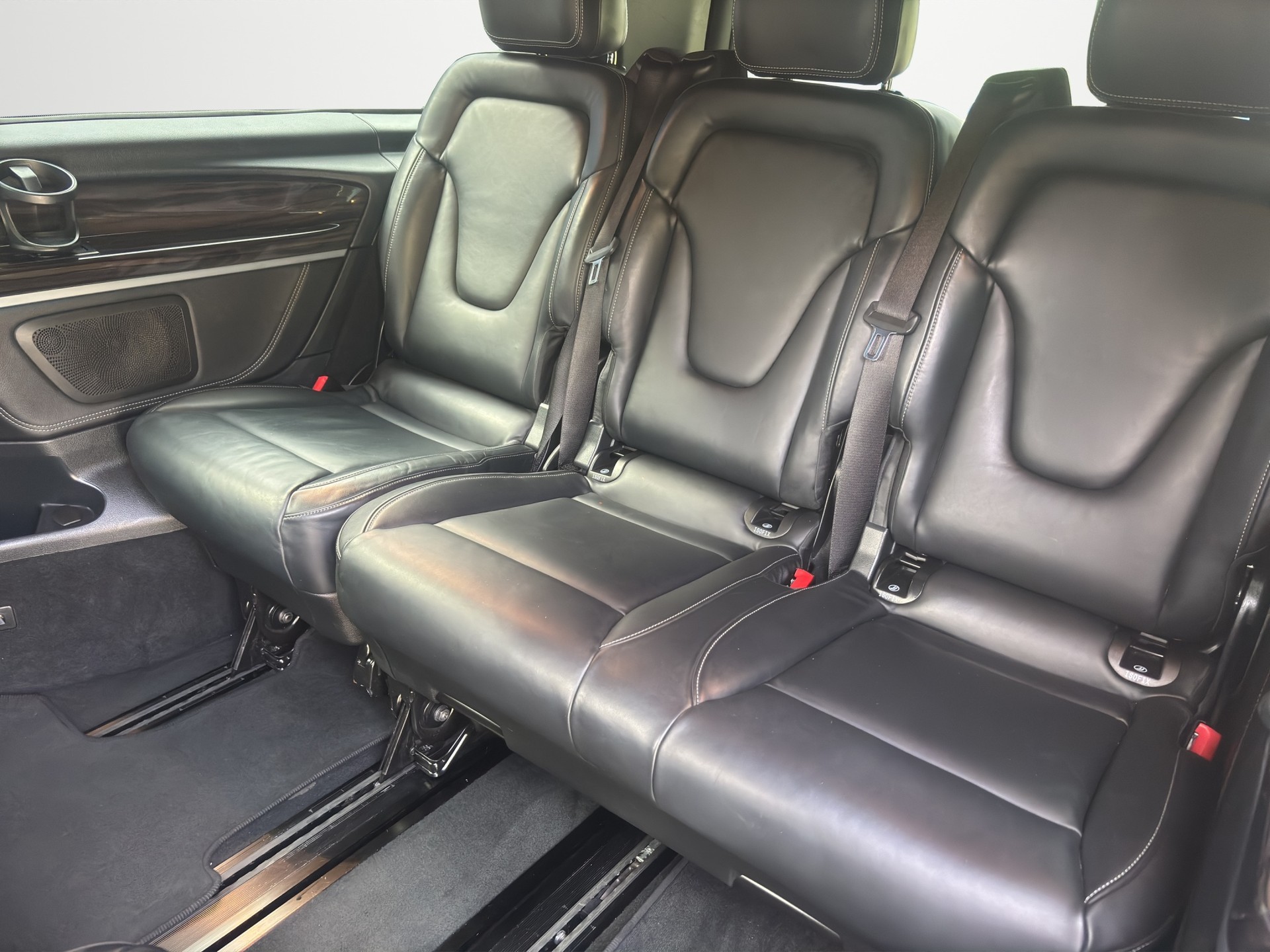 MERCEDES-BENZ V 300 d extralang Avantgarde 9G-Tronic-image-13