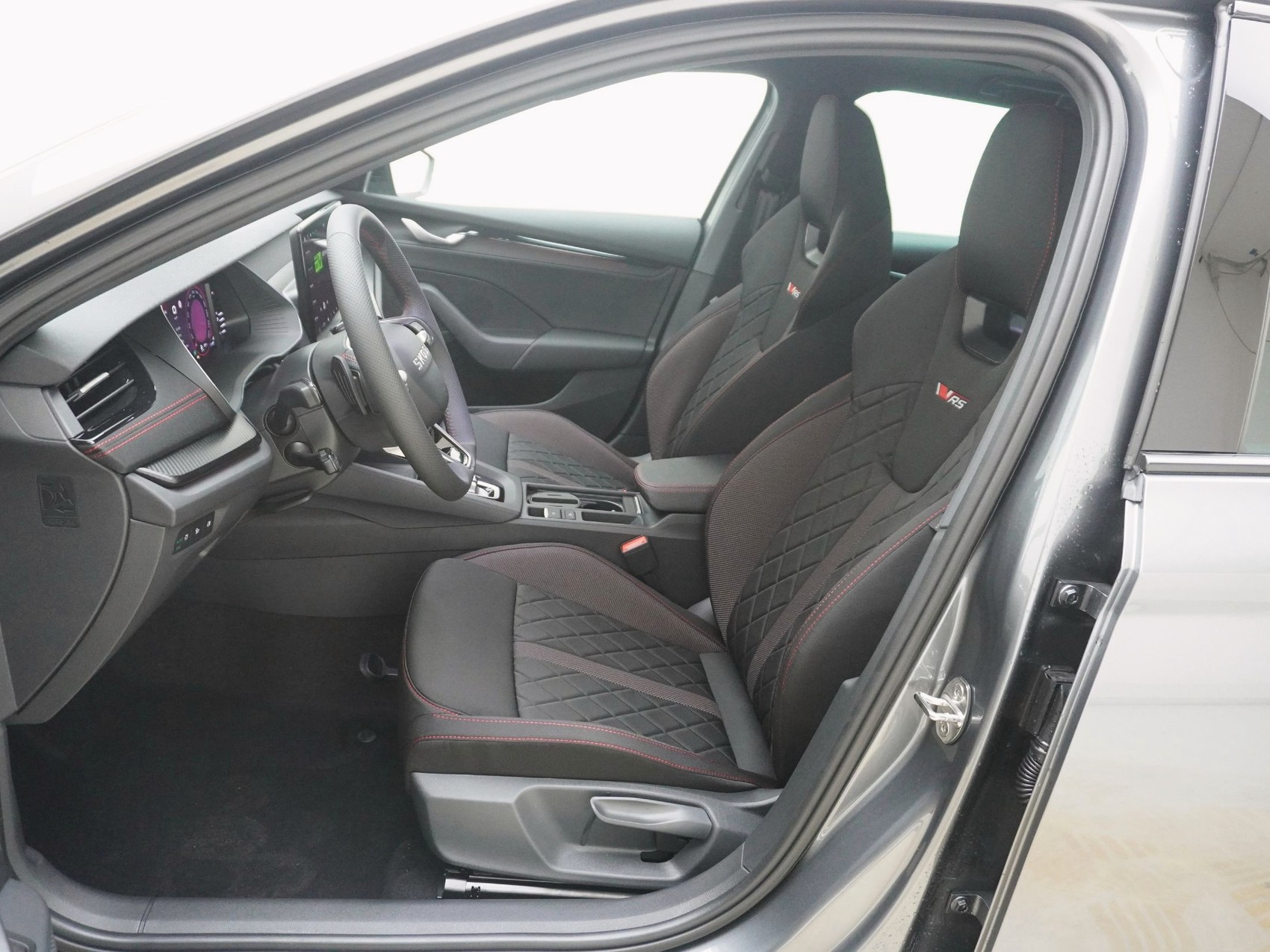 SKODA Octavia 2.0 TSI RS DSG-image-12