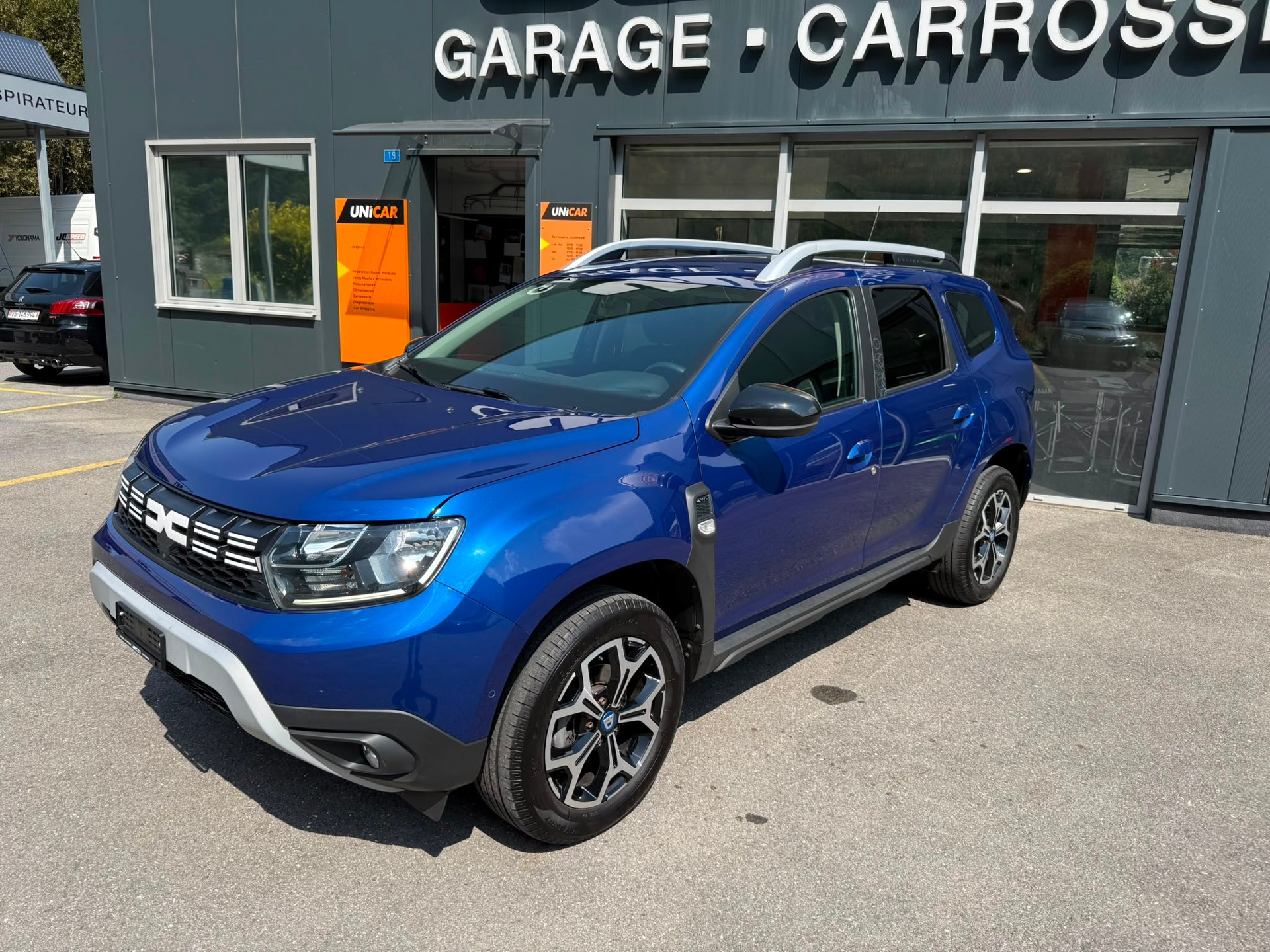 DACIA Duster TCe 150 Celebration 4x4-image-1