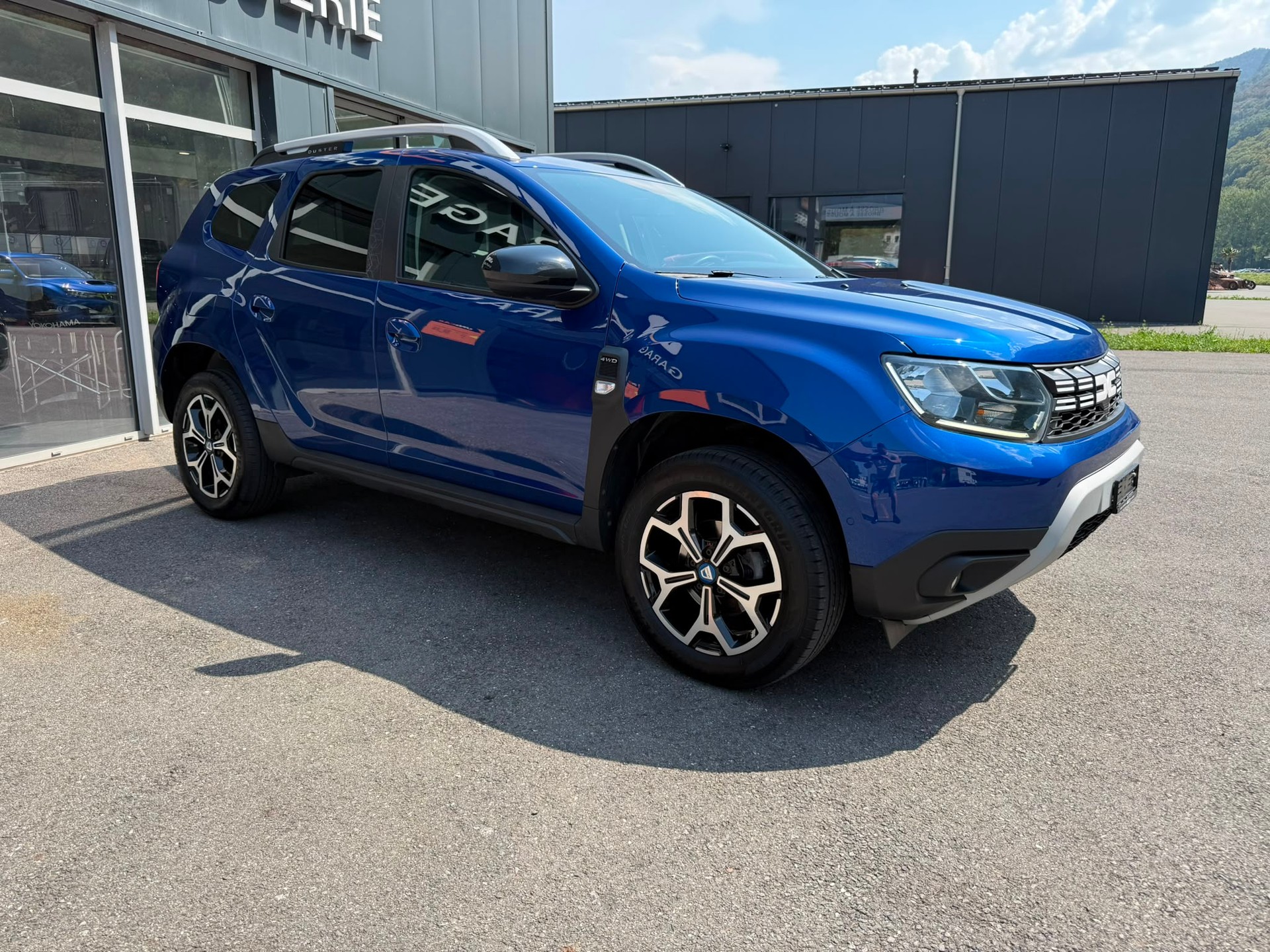 DACIA Duster TCe 150 Celebration 4x4-image-5