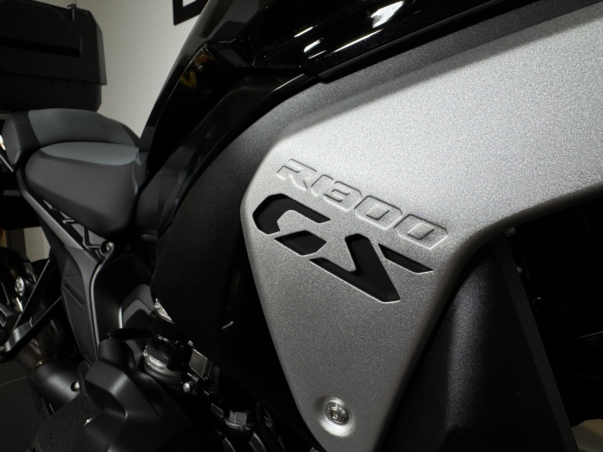 BMW R 1300 GS Triple Black mit Enduroschmiederäder-image-4