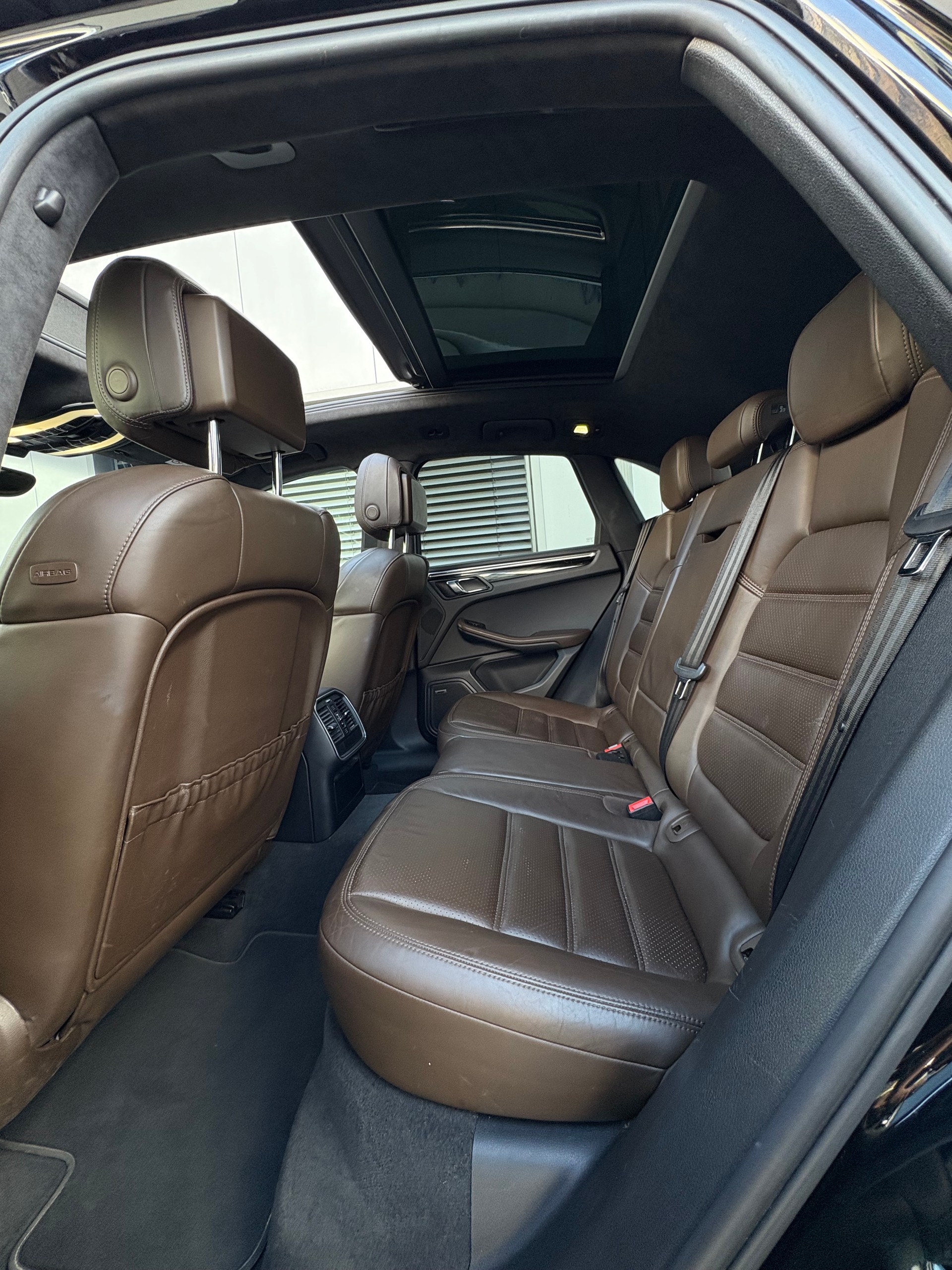 PORSCHE Macan Turbo PDK-image-12