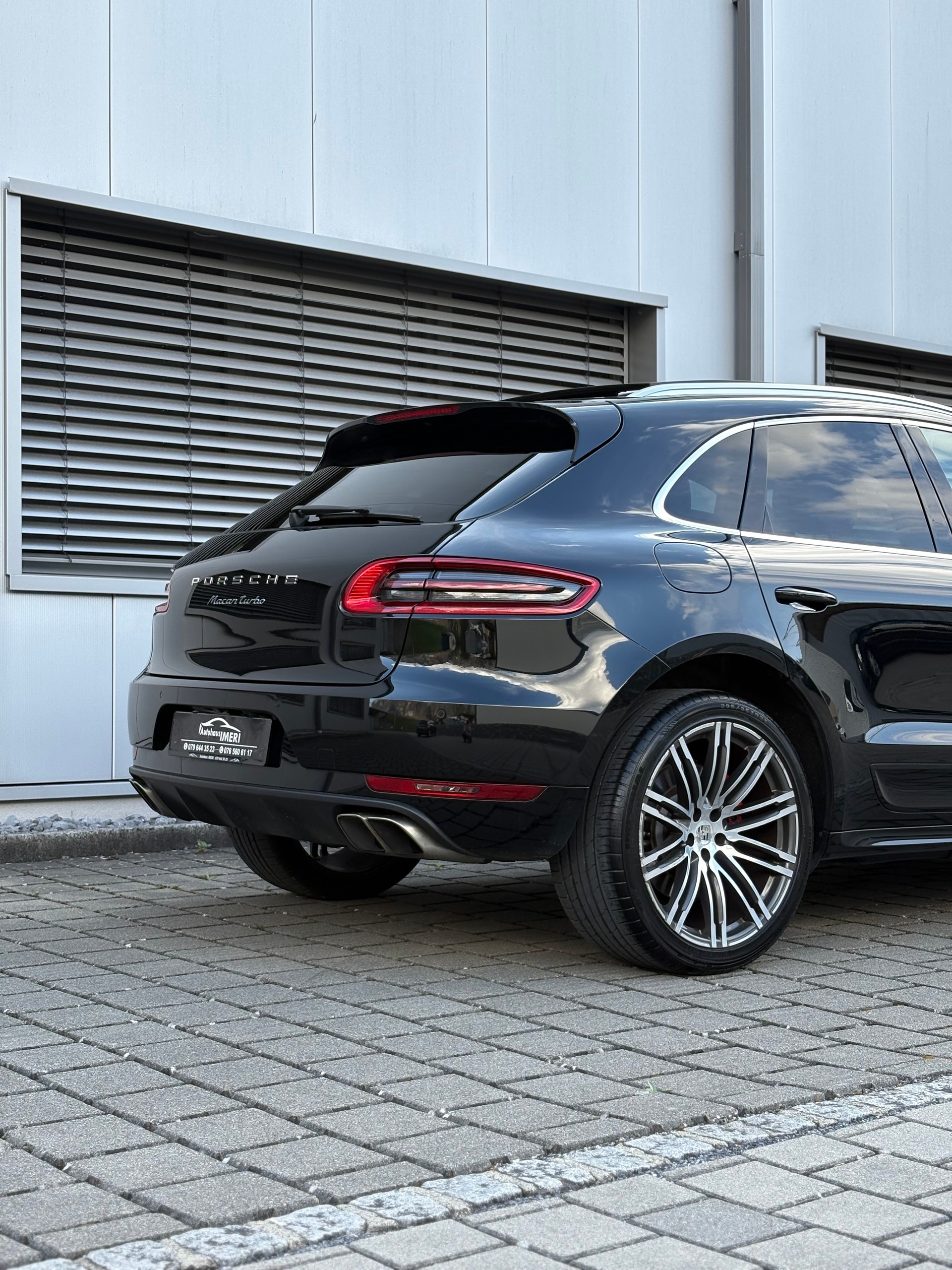 PORSCHE Macan Turbo PDK-image-15