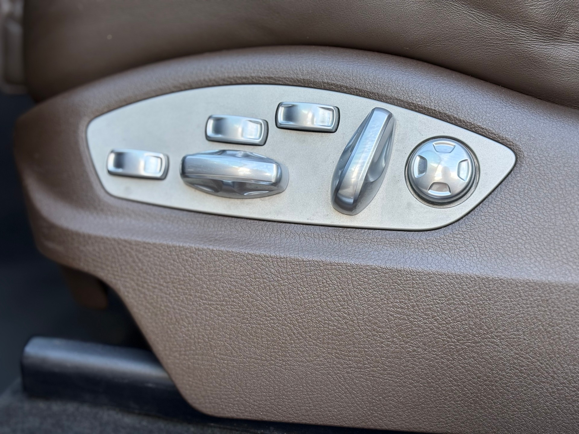 PORSCHE Macan Turbo PDK-image-14