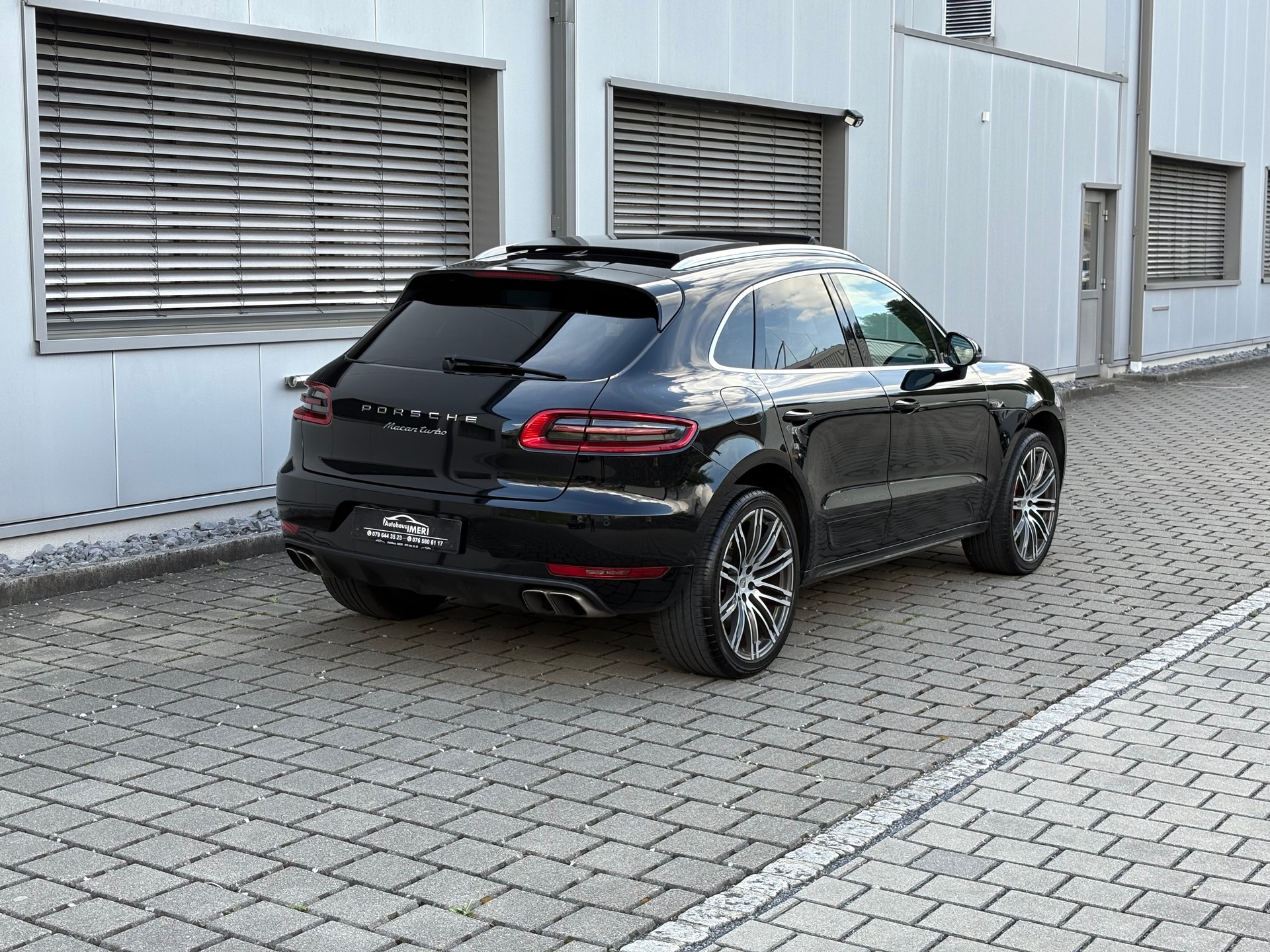 PORSCHE Macan Turbo PDK-image-9