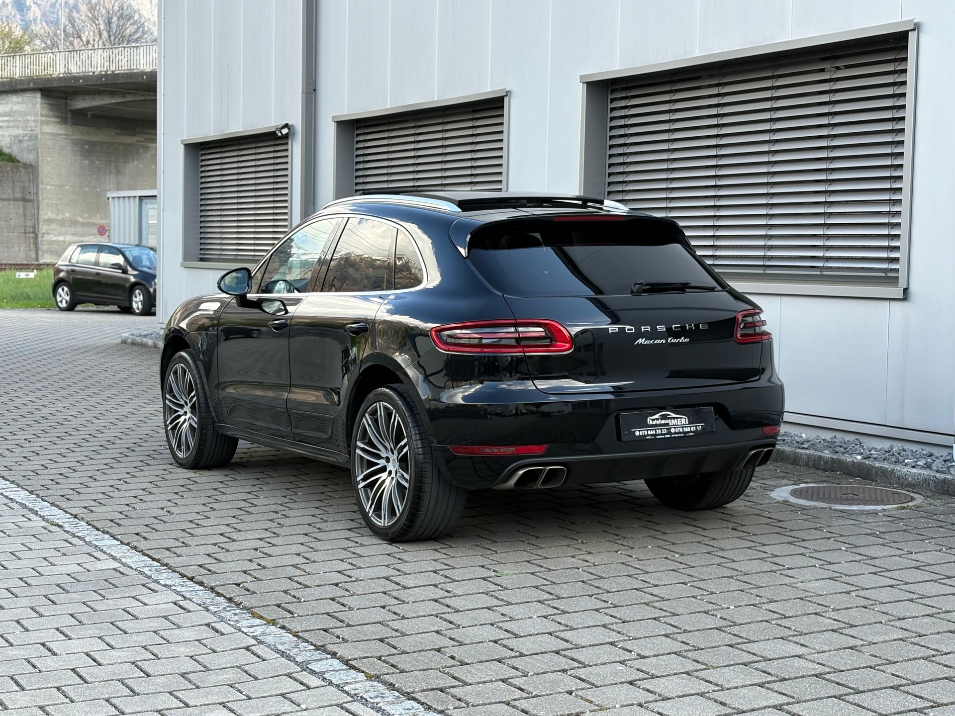 PORSCHE Macan Turbo PDK-image-6