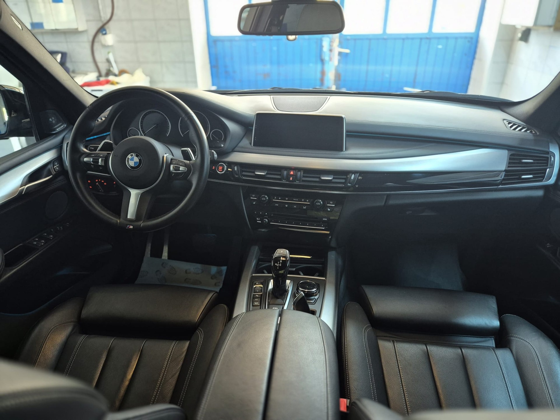 BMW X5 xDrive 40d Pure M Sport Steptronic-image-10