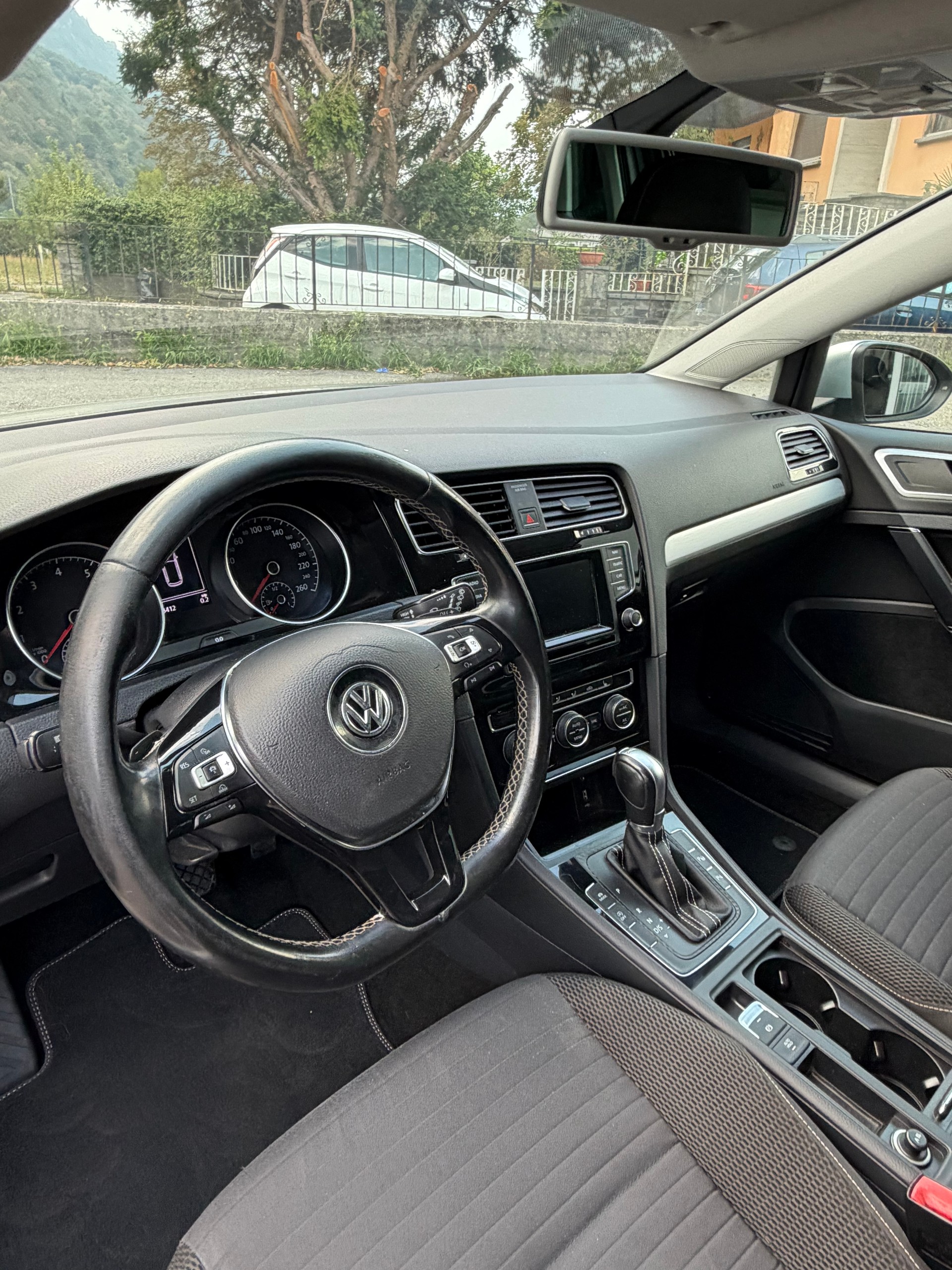 VW Golf Variant 1.4 TSI Highline DSG-image-7