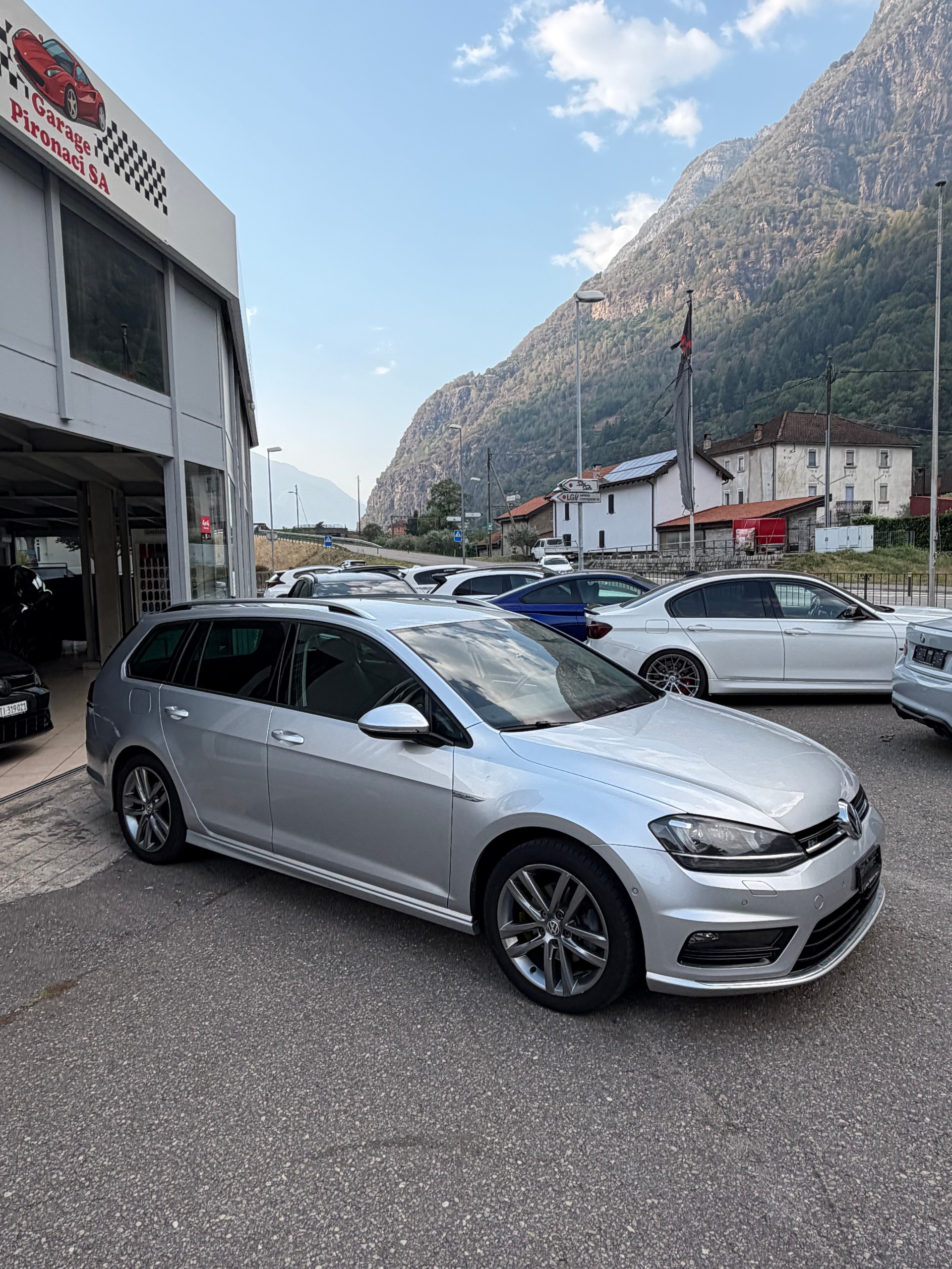 VW Golf Variant 1.4 TSI Highline DSG-image-5