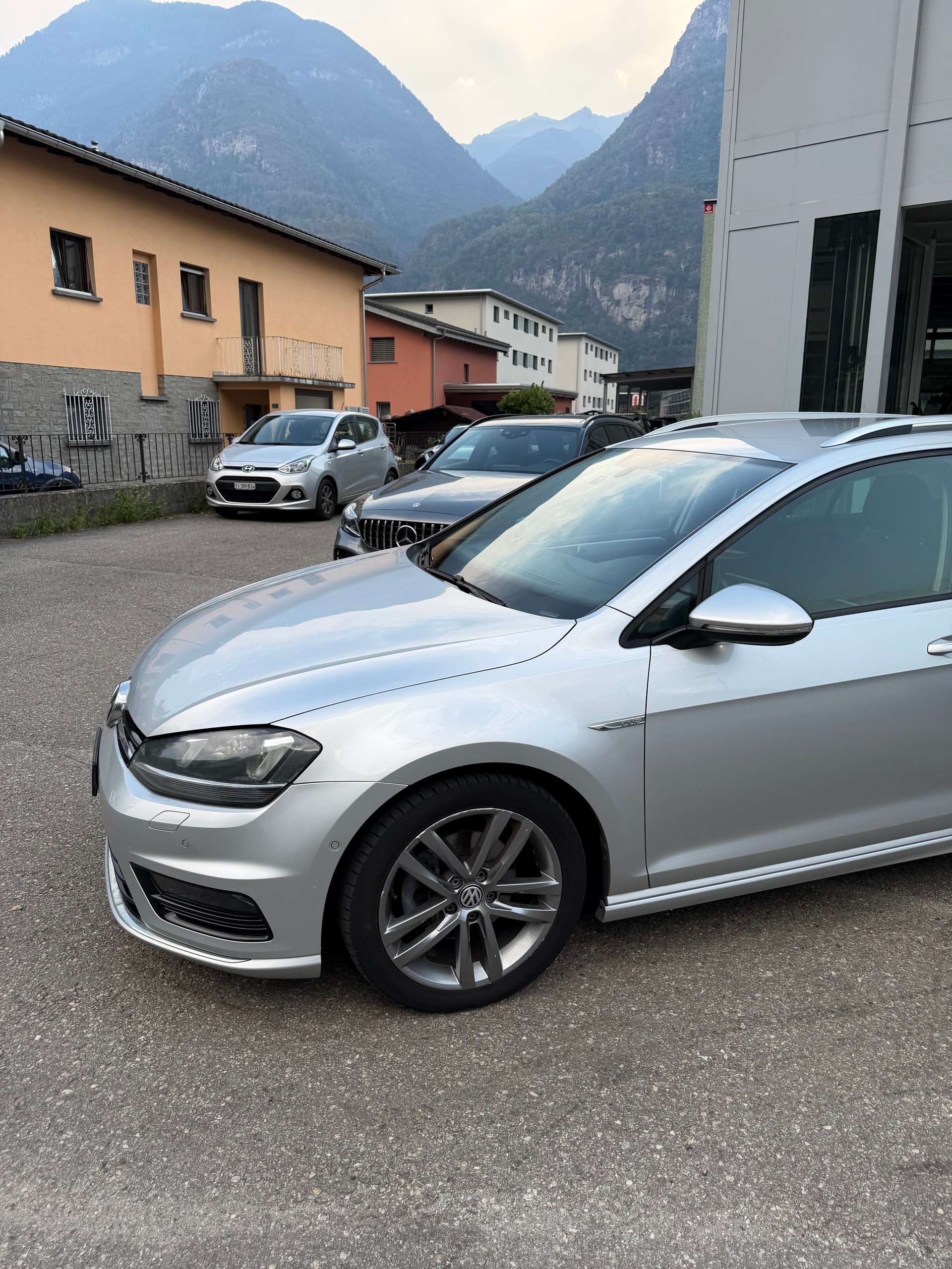 VW Golf Variant 1.4 TSI Highline DSG-image-1