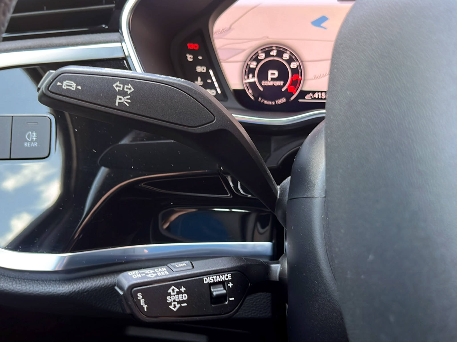 AUDI RS Q3 2.5 TFSI quattro S tronic Turboblau-image-15