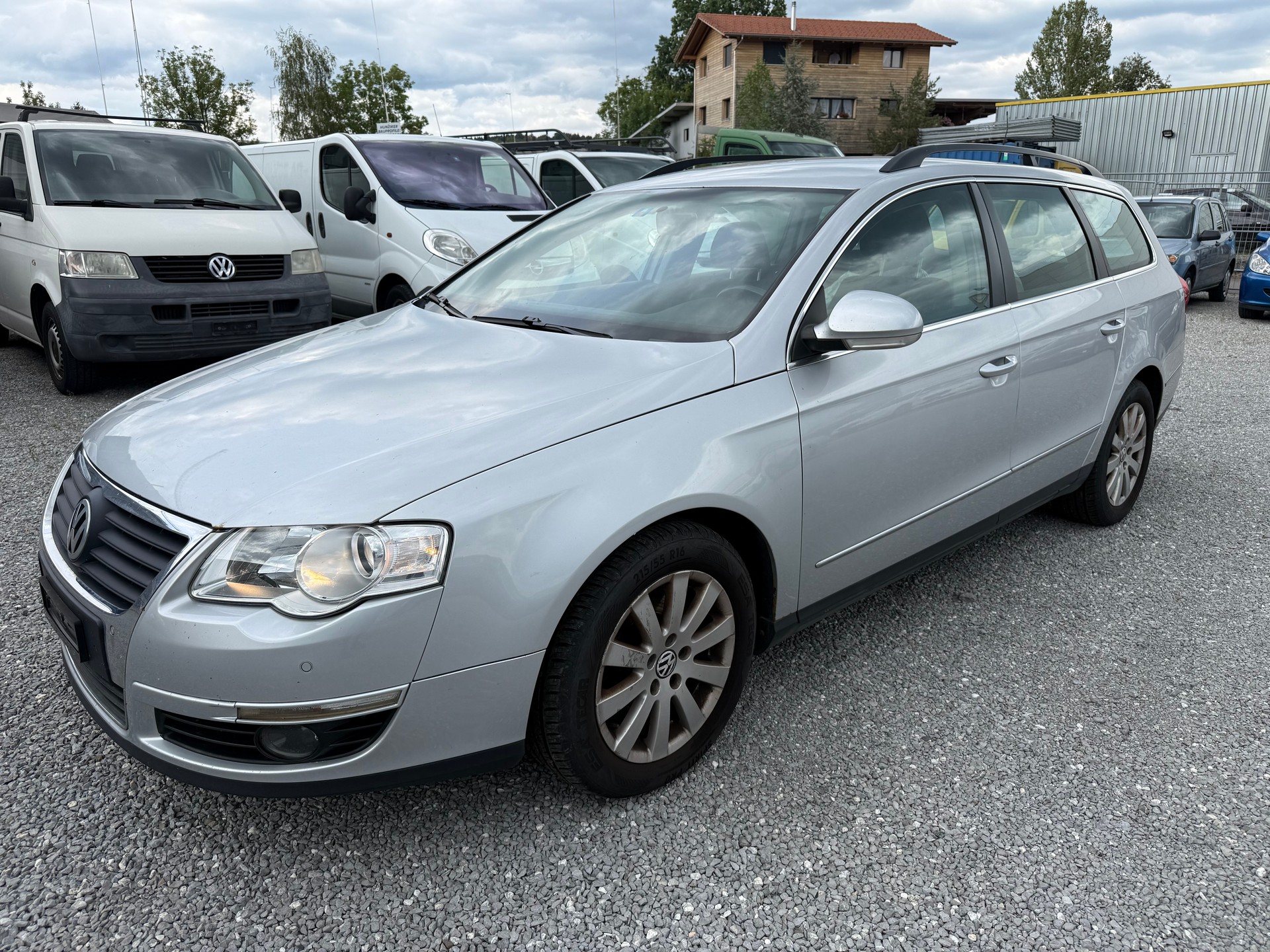 VW Passat Variant 2.0 TDI Trendline 4Motion-image-1