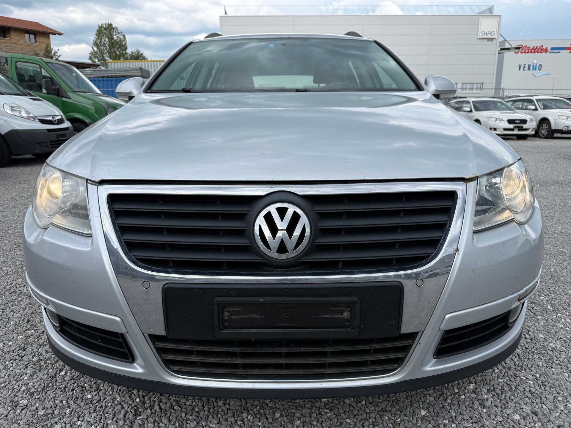 VW Passat Variant 2.0 TDI Trendline 4Motion-image-0