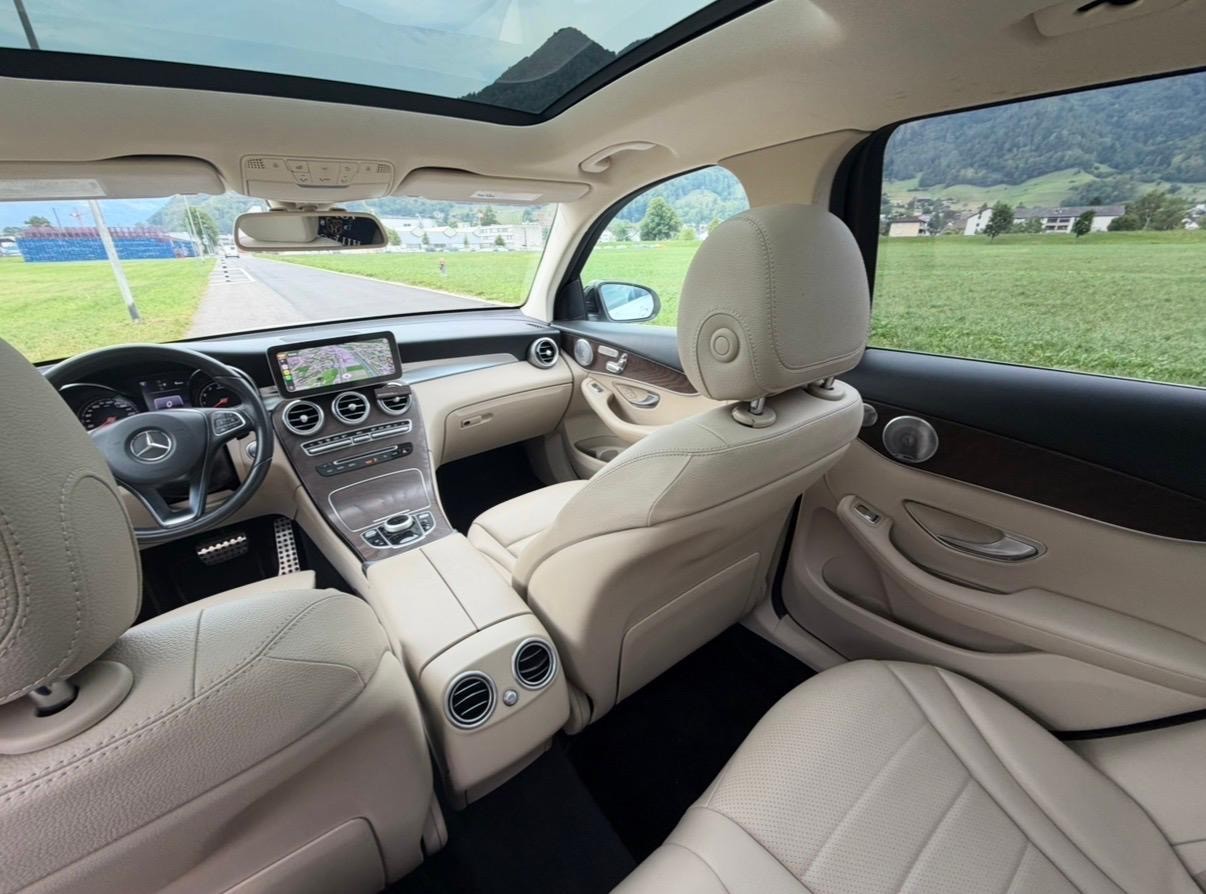MERCEDES-BENZ GLC 300 4-Matic Optic 43AMG-image-3