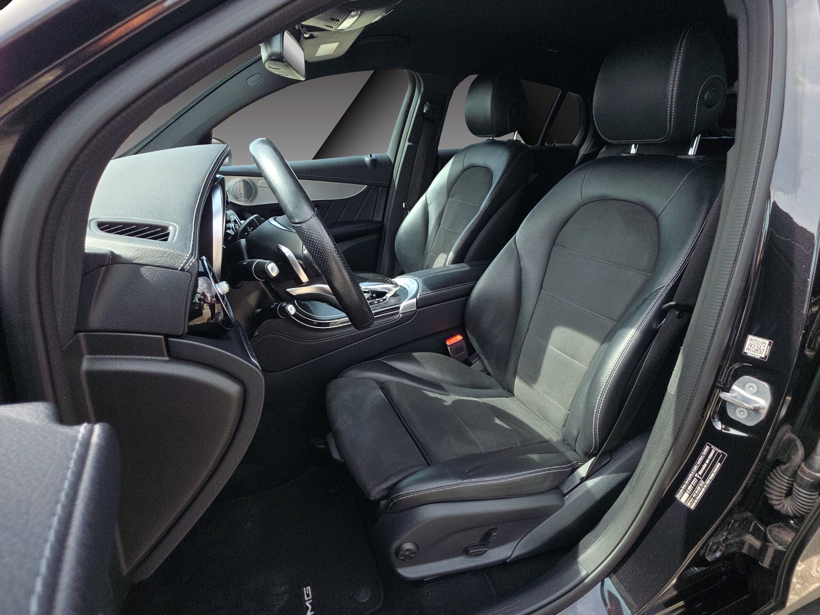 MERCEDES-BENZ GLC Coupé 250 AMG Line 4Matic 9G-Tronic-image-14
