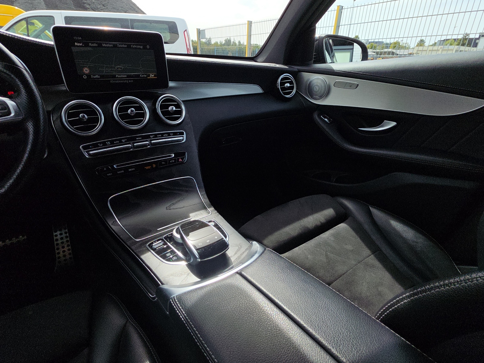 MERCEDES-BENZ GLC Coupé 250 AMG Line 4Matic 9G-Tronic-image-12