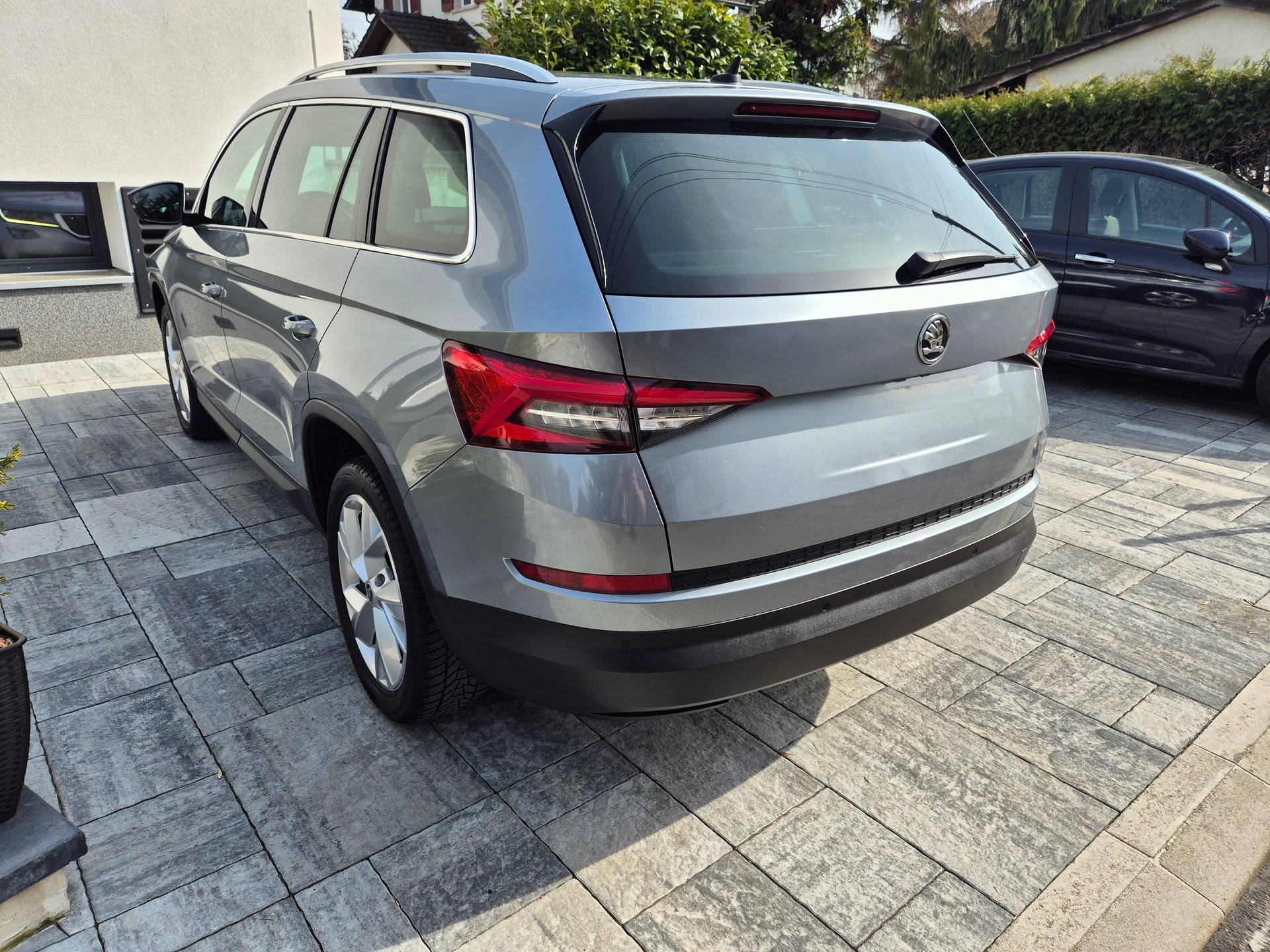 SKODA 2.0 TDI Style DSG-image-2