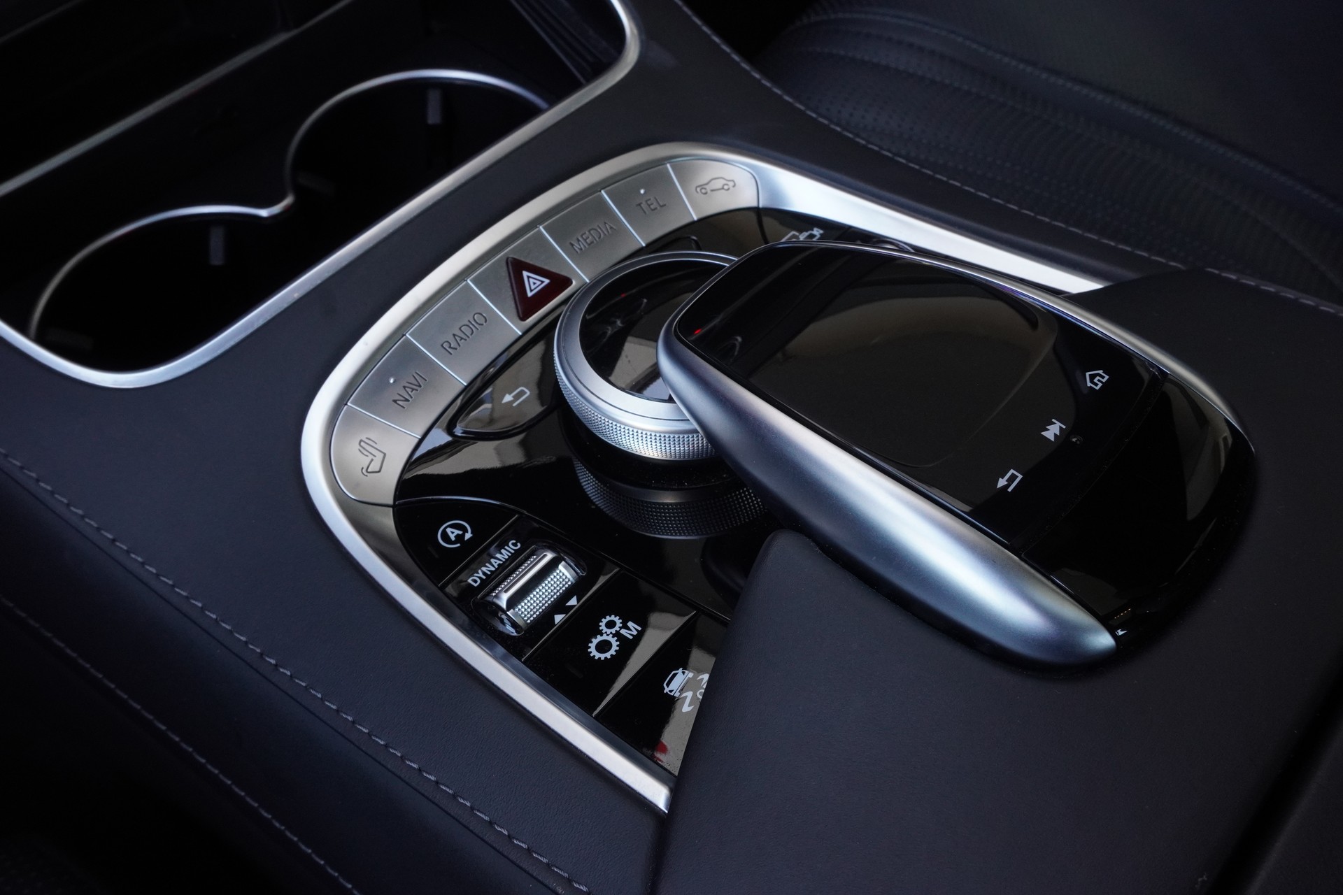 MERCEDES-BENZ S 63 AMG L 4Matic+ 9G-Tronic-image-12