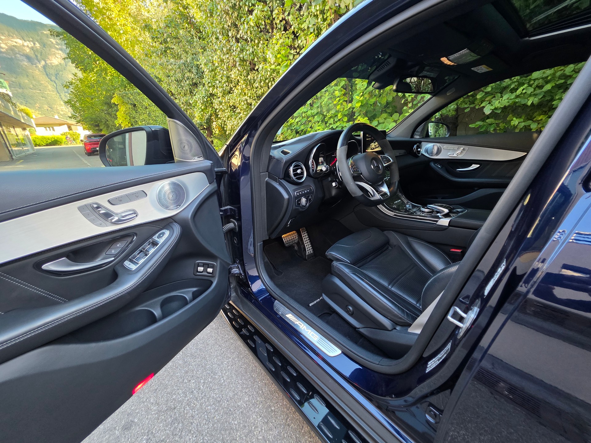 MERCEDES-BENZ GLC Coupé 63 S AMG 4Matic+ 9G-Tronic-image-12