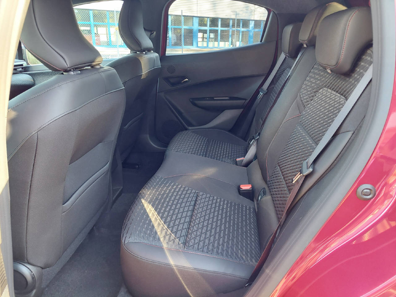 RENAULT Clio 1.8 E-Tech techno-image-7
