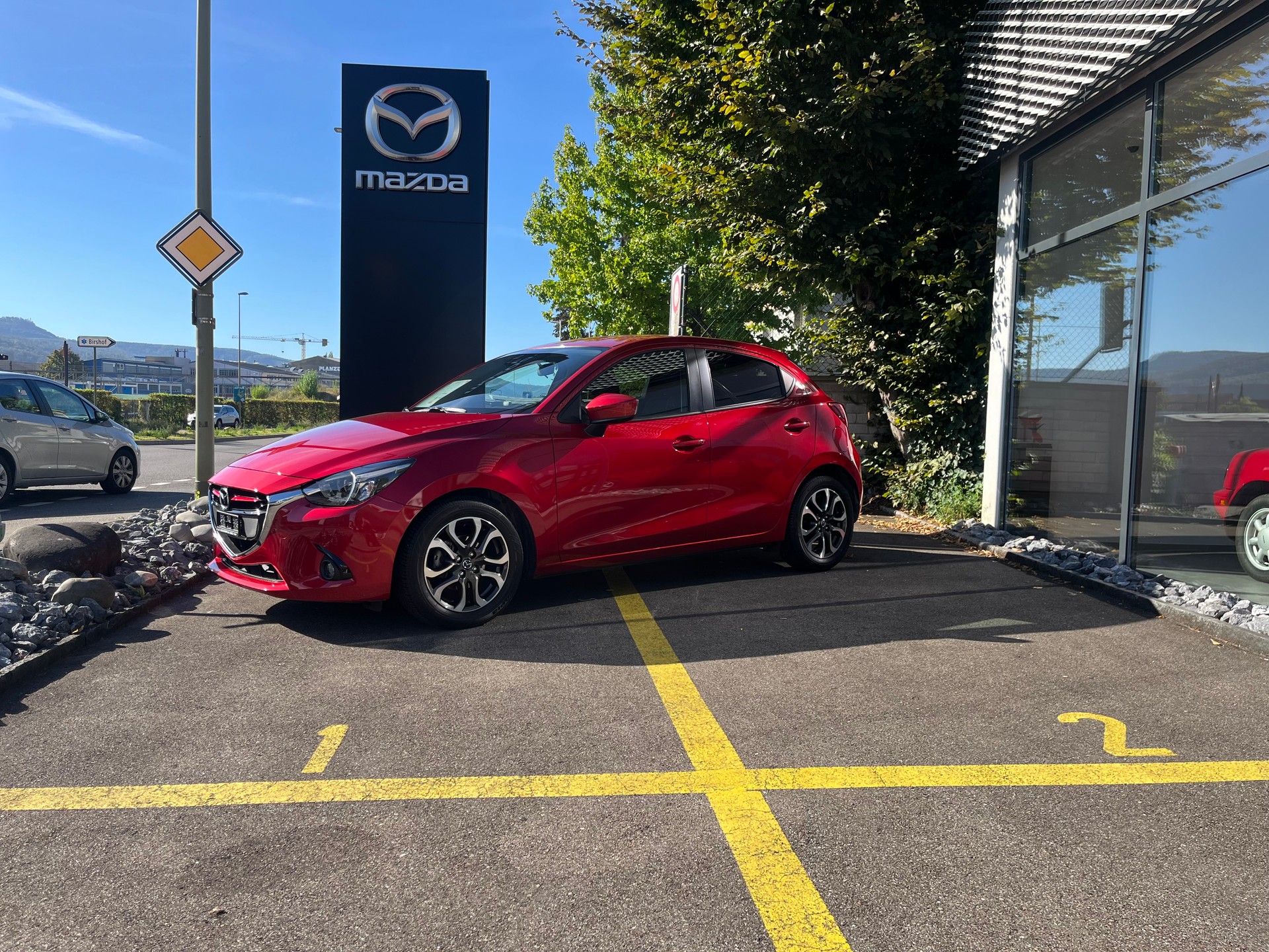 MAZDA 2 1.5i 16V Skyactiv-G Revolution-image-1