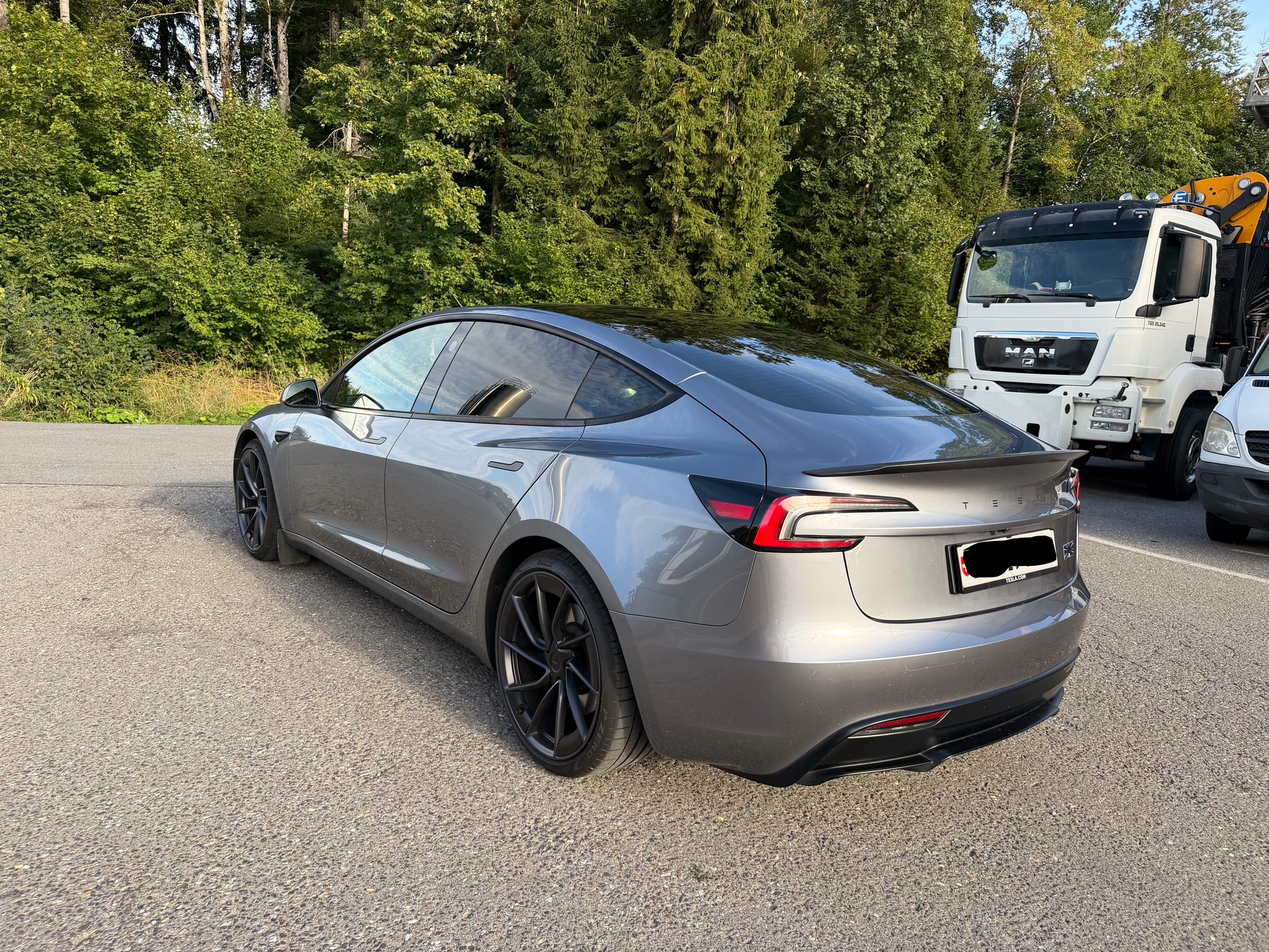 TESLA Dual Motor Performance AWD-image-1