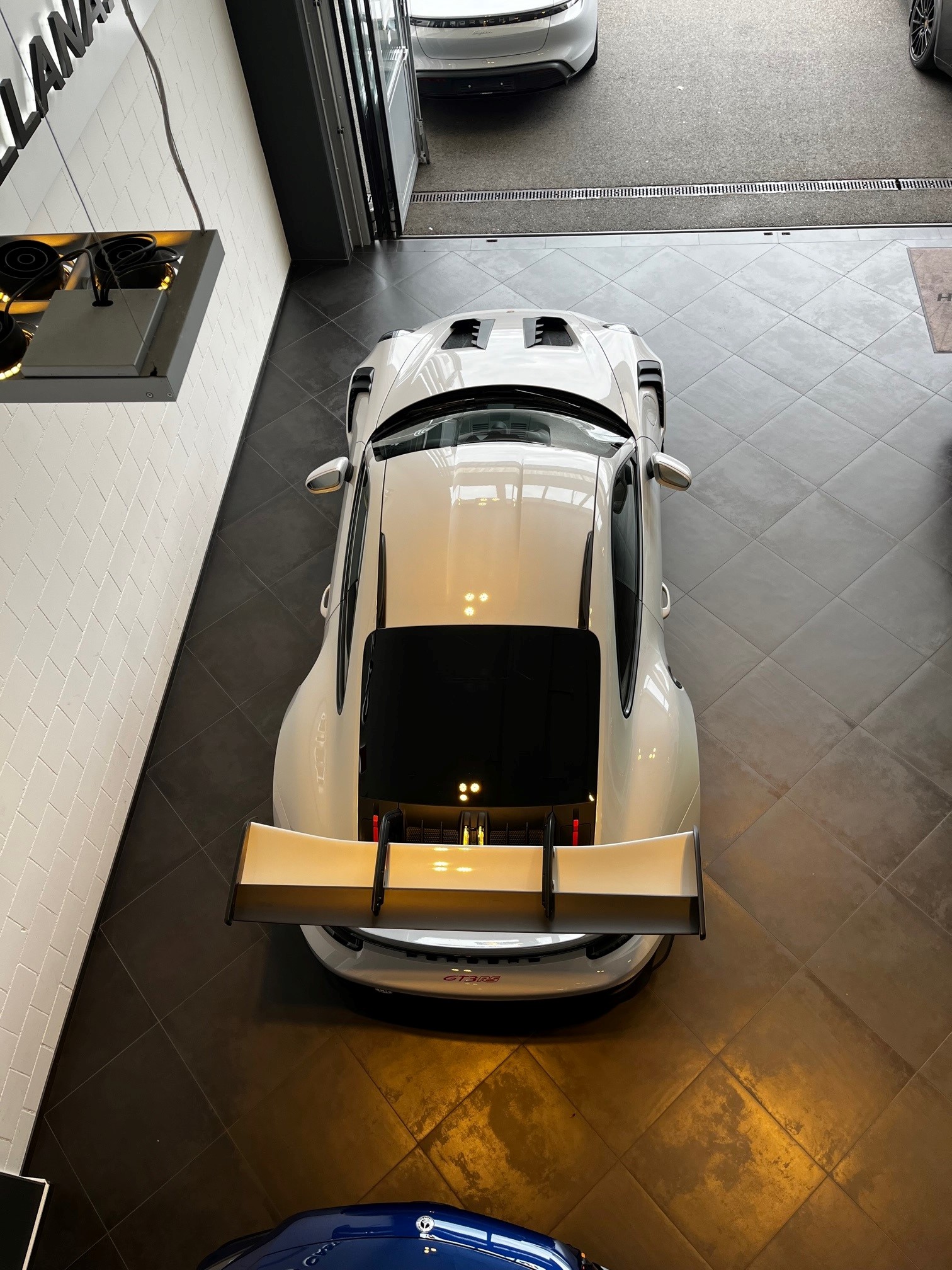 PORSCHE 911 Coupé 4.0 GT3 RS PDK-image-9