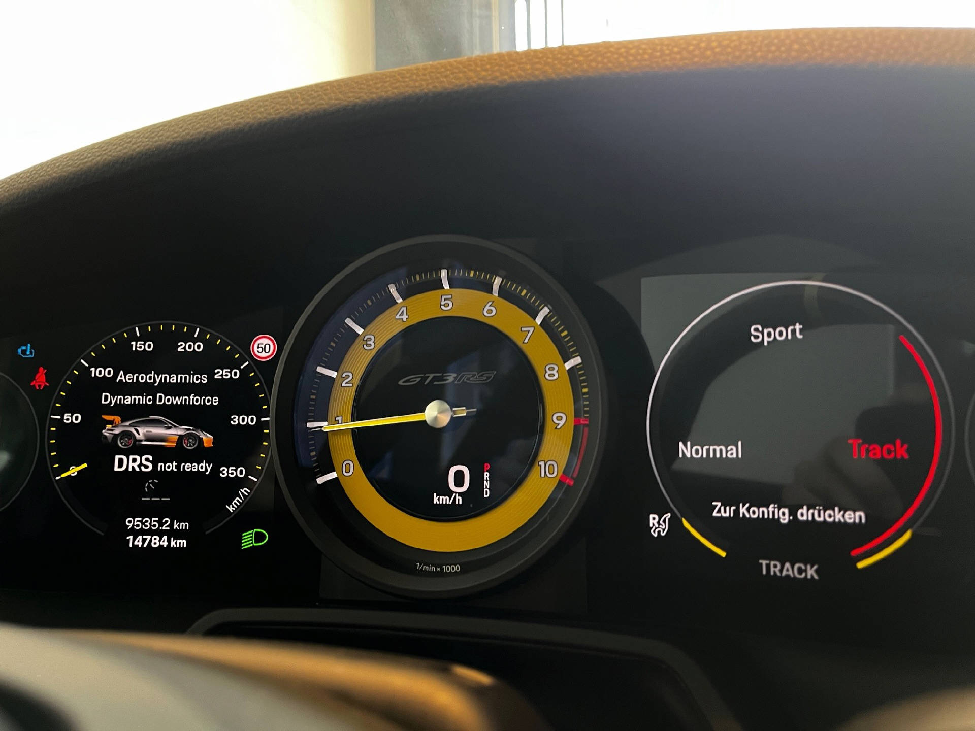 PORSCHE 911 Coupé 4.0 GT3 RS PDK-image-19