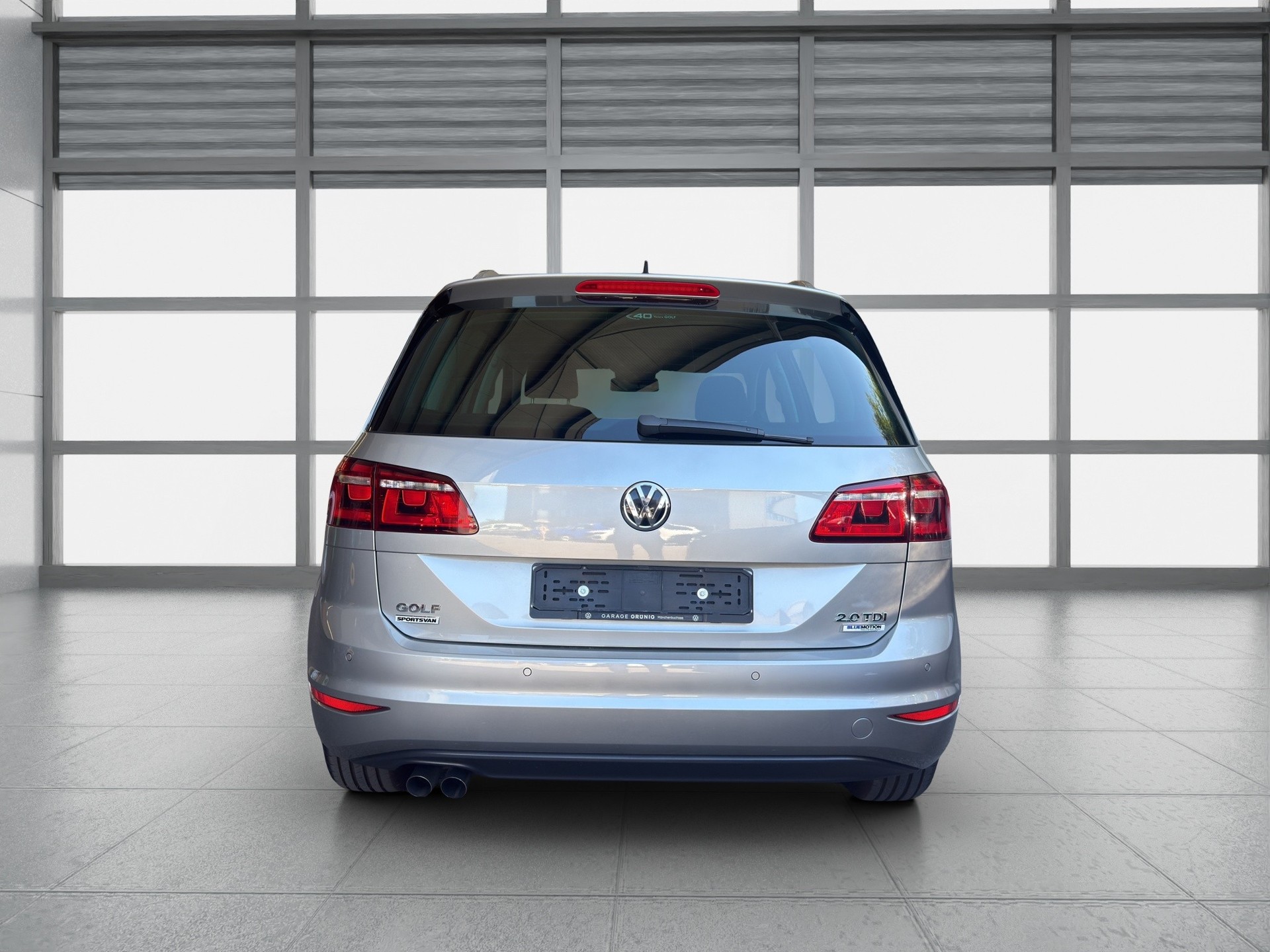 VW Golf Sportsvan 2.0 TDI Highline DSG-image-4